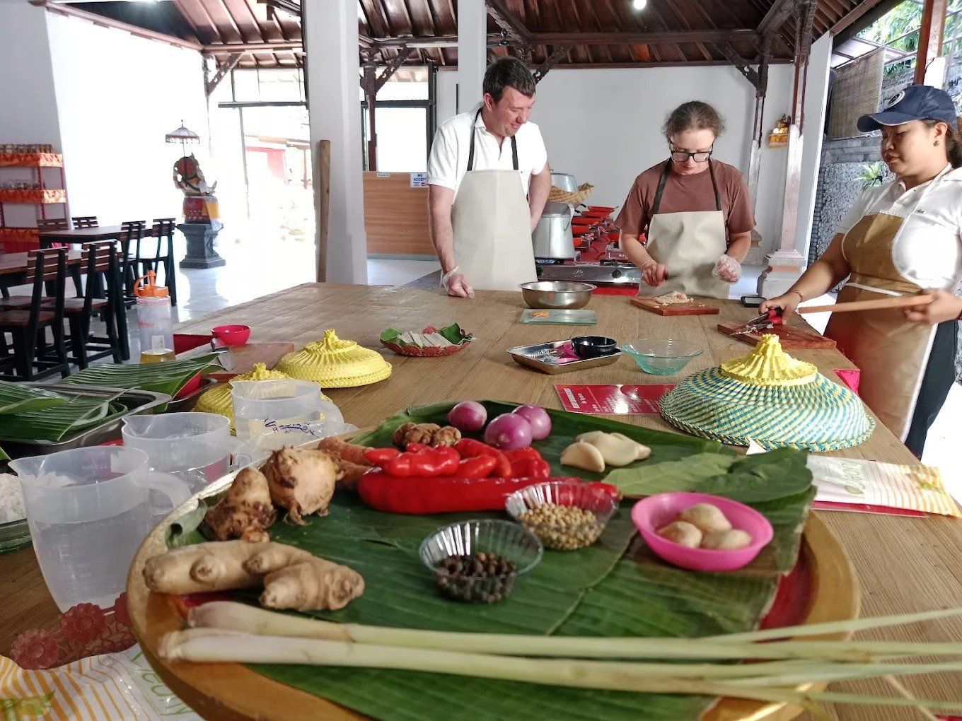 Kochkurs und Besuch des traditionellen Marktes in Sanur