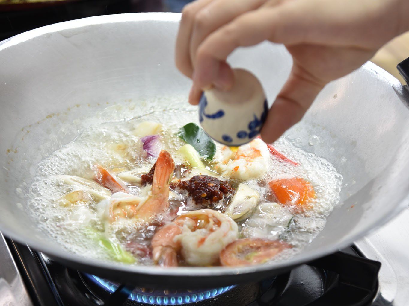 Sathon: Hands-On Thai Cooking Class & Market Tour Experience
