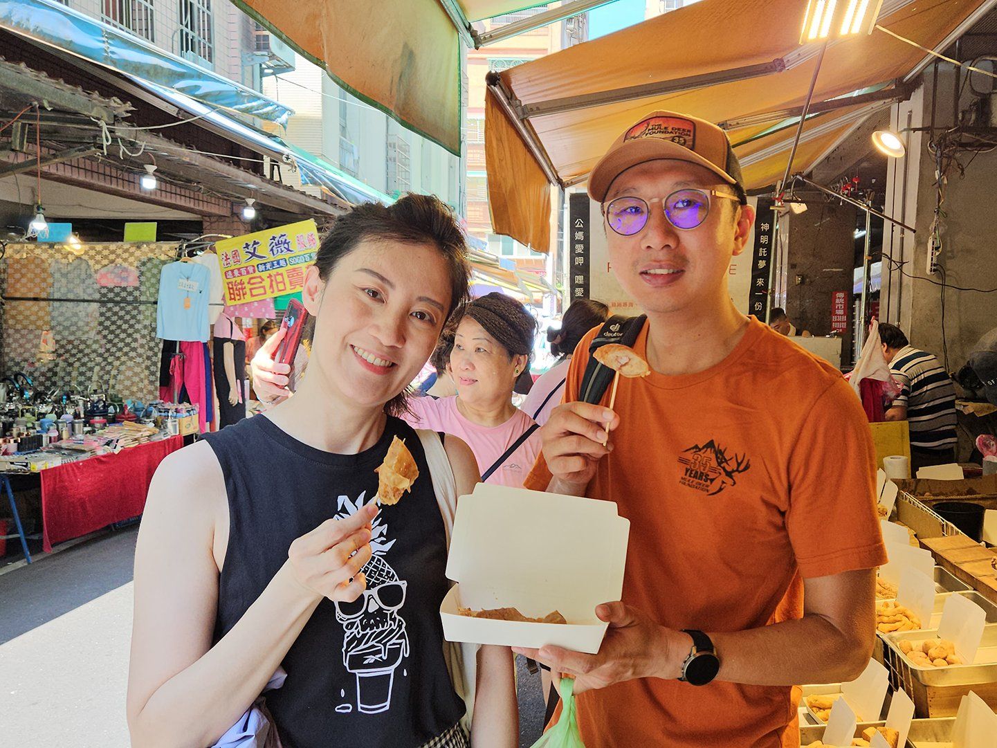 Taipei Market Secrets & The Ultimate Beef Noodle Soup Experience