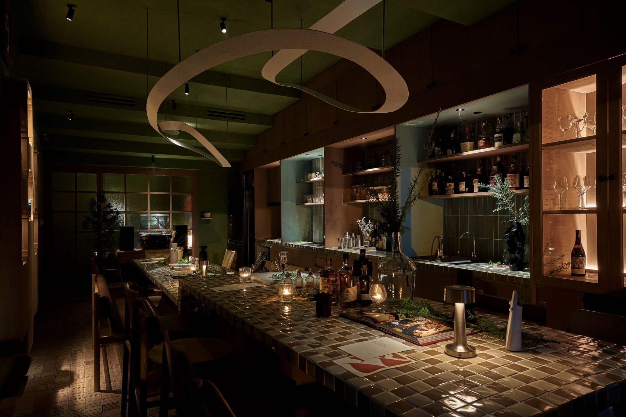 Secrets of Saigon: A Hidden Speakeasy & Cocktail Adventure