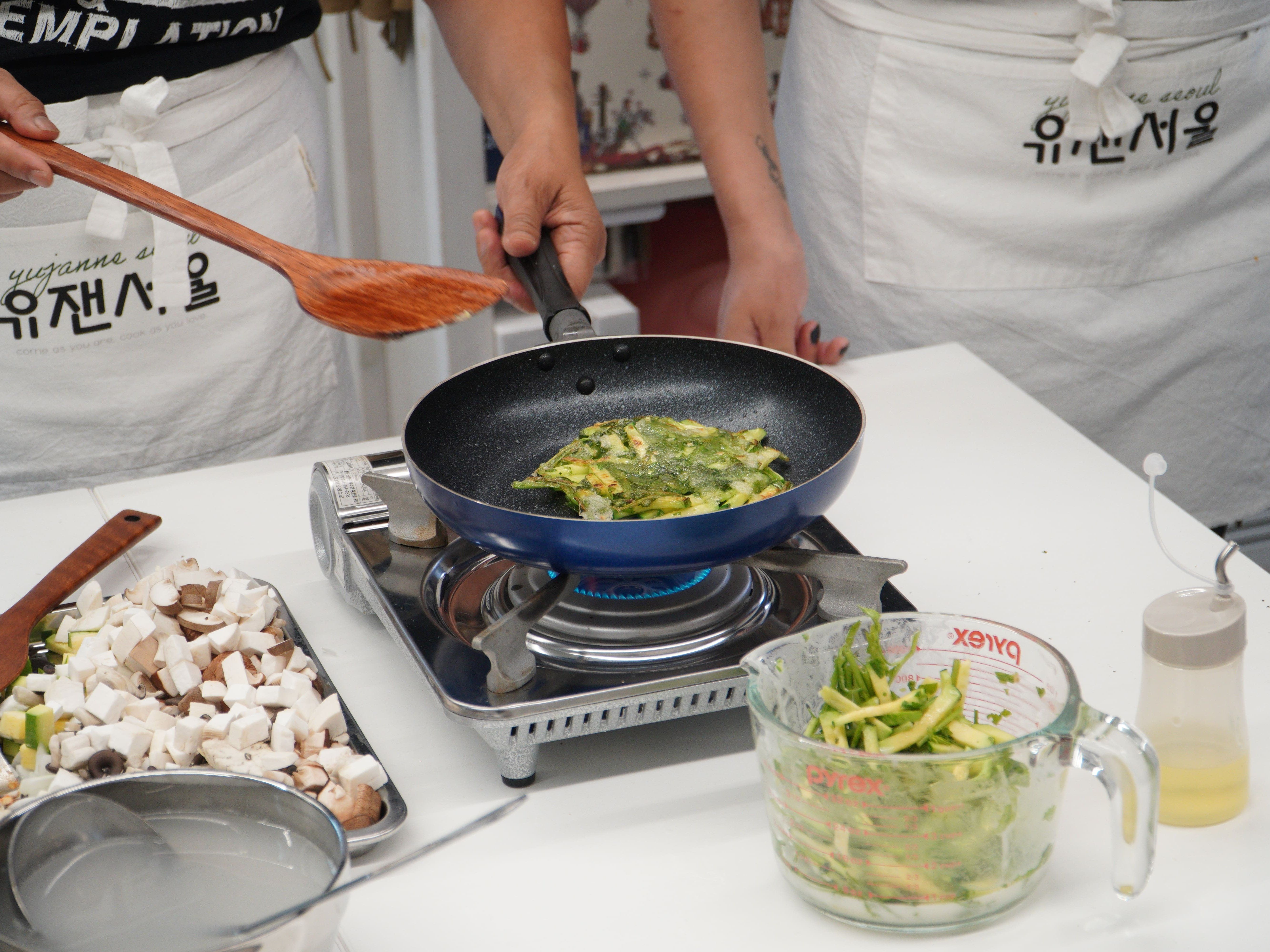 Seoulful Bites: A Korean Home Cooking Experience