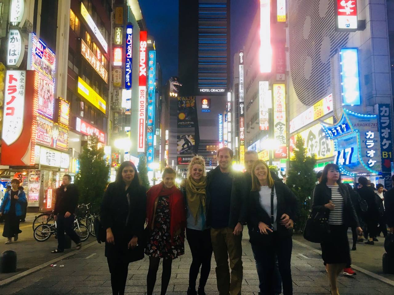 Shinjuku Biggest Drinking Town Izakaya Shopping Tour