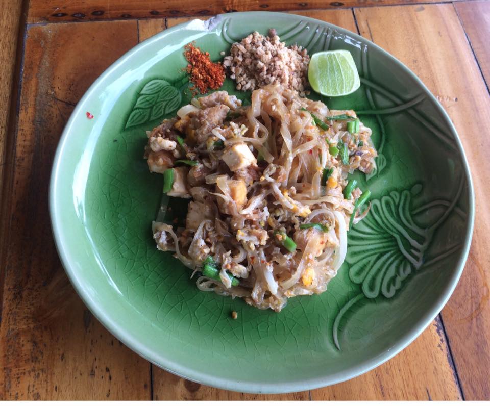 Short Authentic Lunch Cooking Program with Thai Master Chef at Sukho Cuisine Koh Lanta