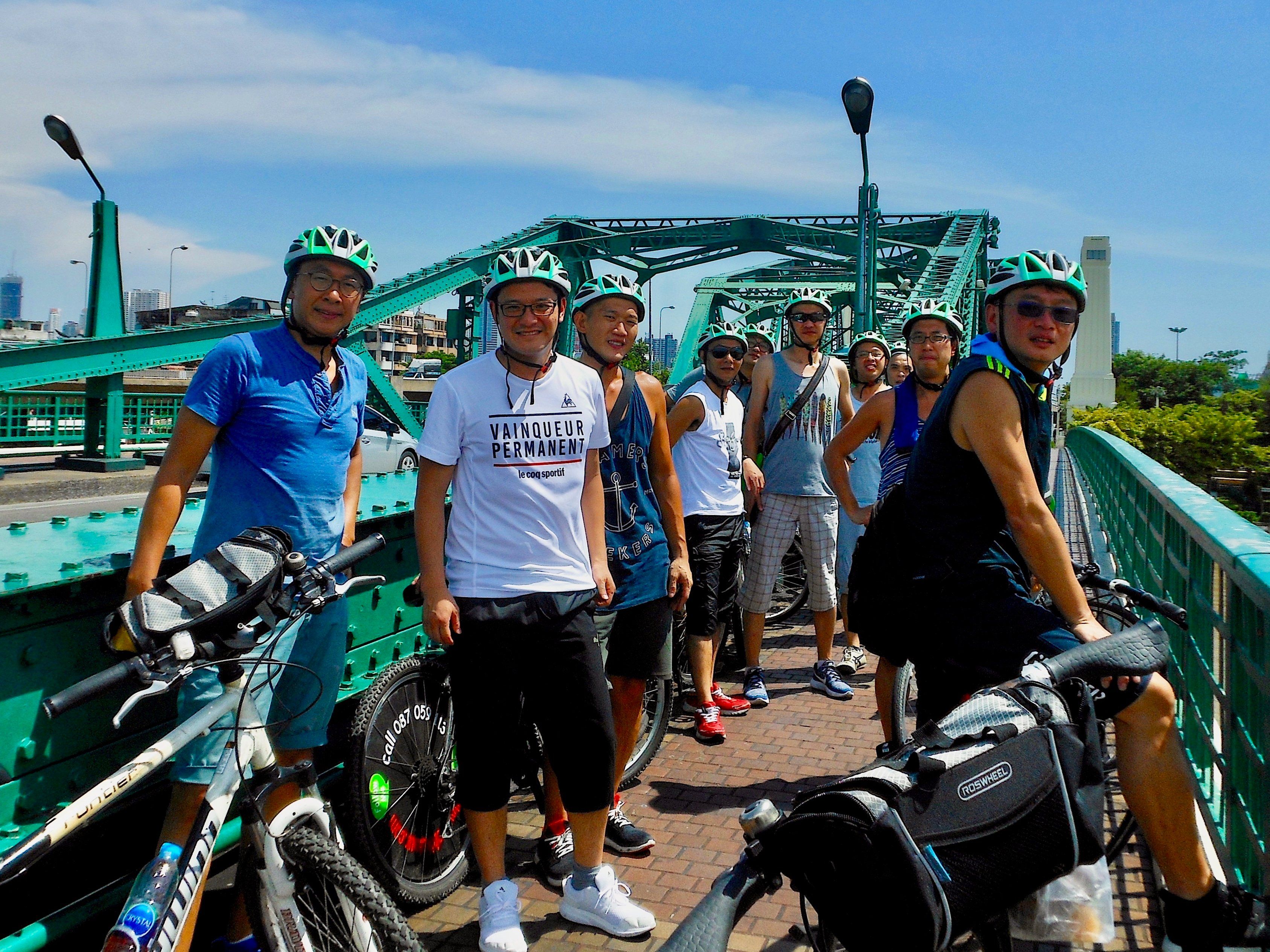 Follow Me Bike Tours Food Tasting, Bicycle Adventure Through Bangkok