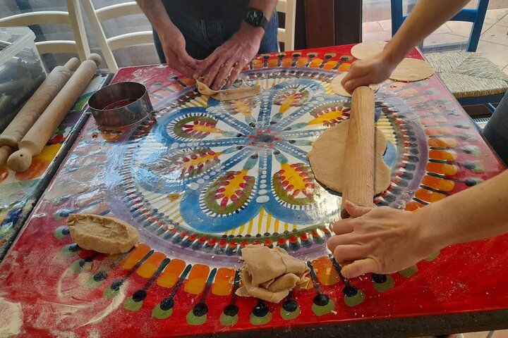 Sicilian Cannoli Class: Authentic Pastry-Making Experience for All Ages