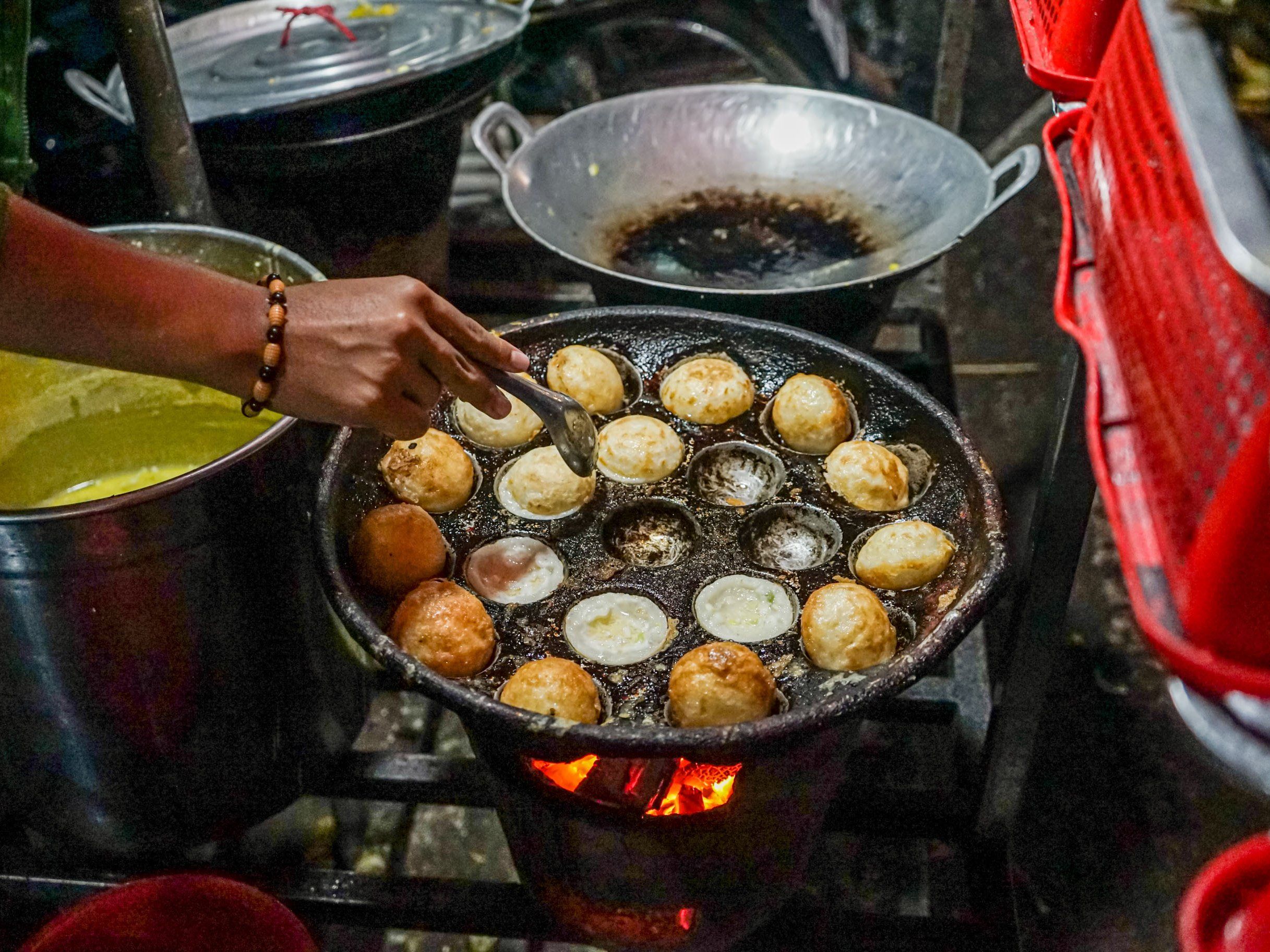 An Evening Culinary Journey with a Tuk Tuk Ride in Siem Reap
