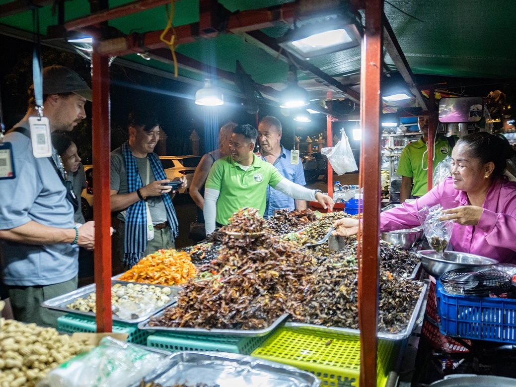 Vespa-Abenteuer mit Streetfood am Abend in Siem Reap