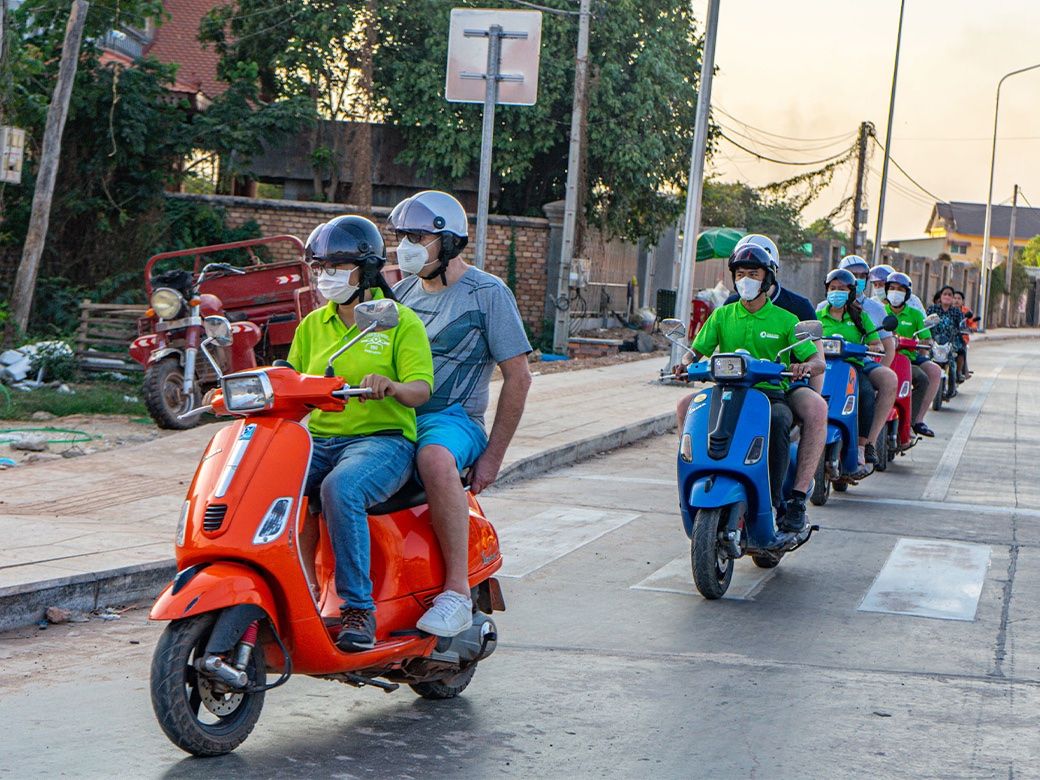 Vespa-Abenteuer mit Streetfood am Abend in Siem Reap