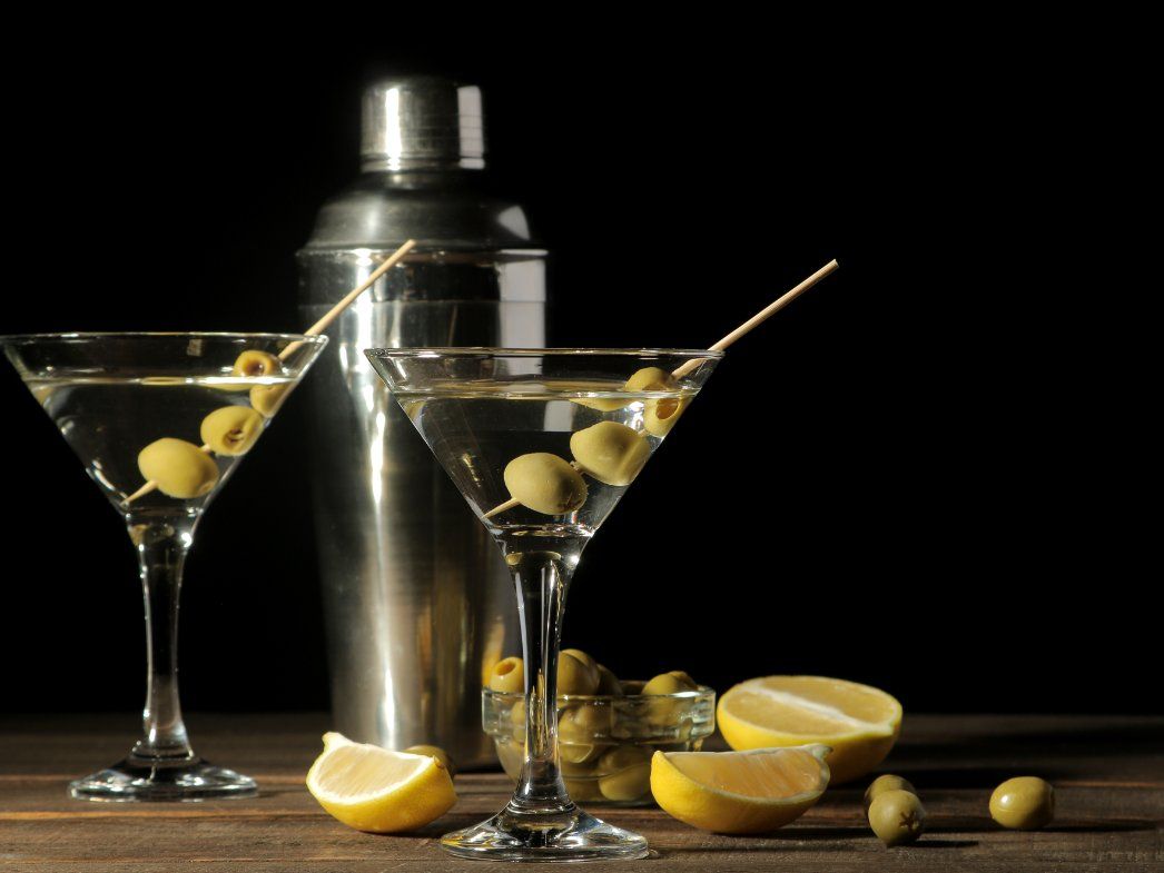 Hanoi Cocktails & Cuisine Experience: Mix, Pair, and Savor