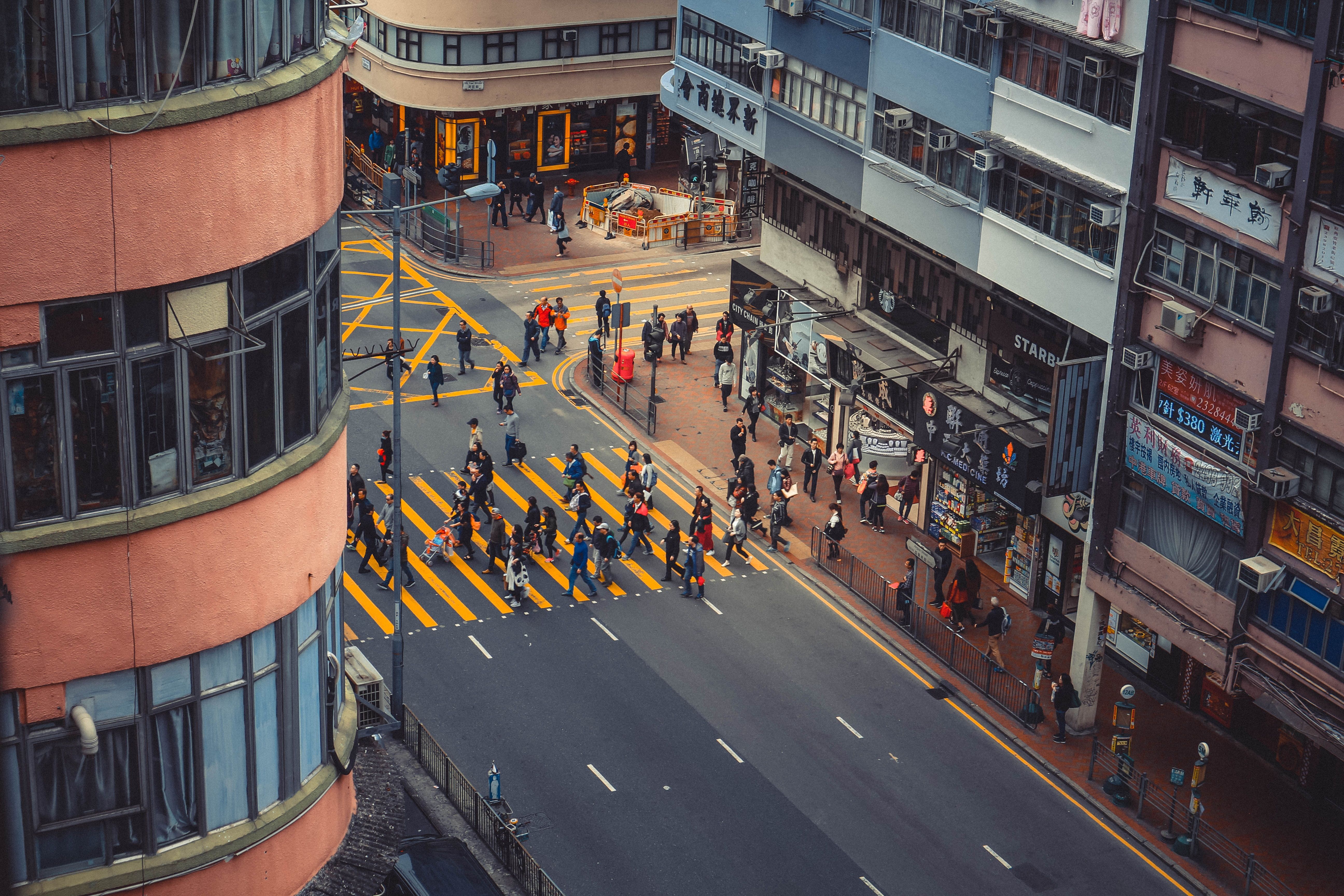 Land And The Ruling Class In Hong Kong by Alice Poon