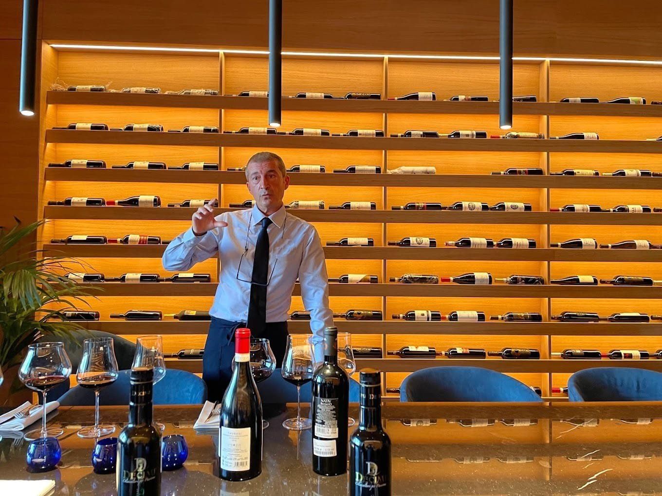 Weinprobe in Positano mit einem Sommelier für kleine Gruppen