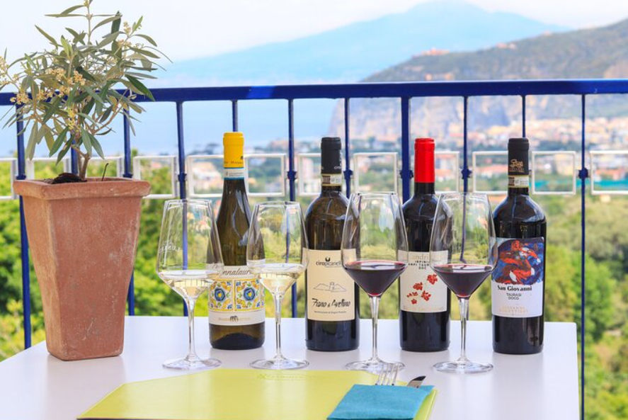 Sorrento Coast Wine Tasting with Five Wines & Local Delicacies