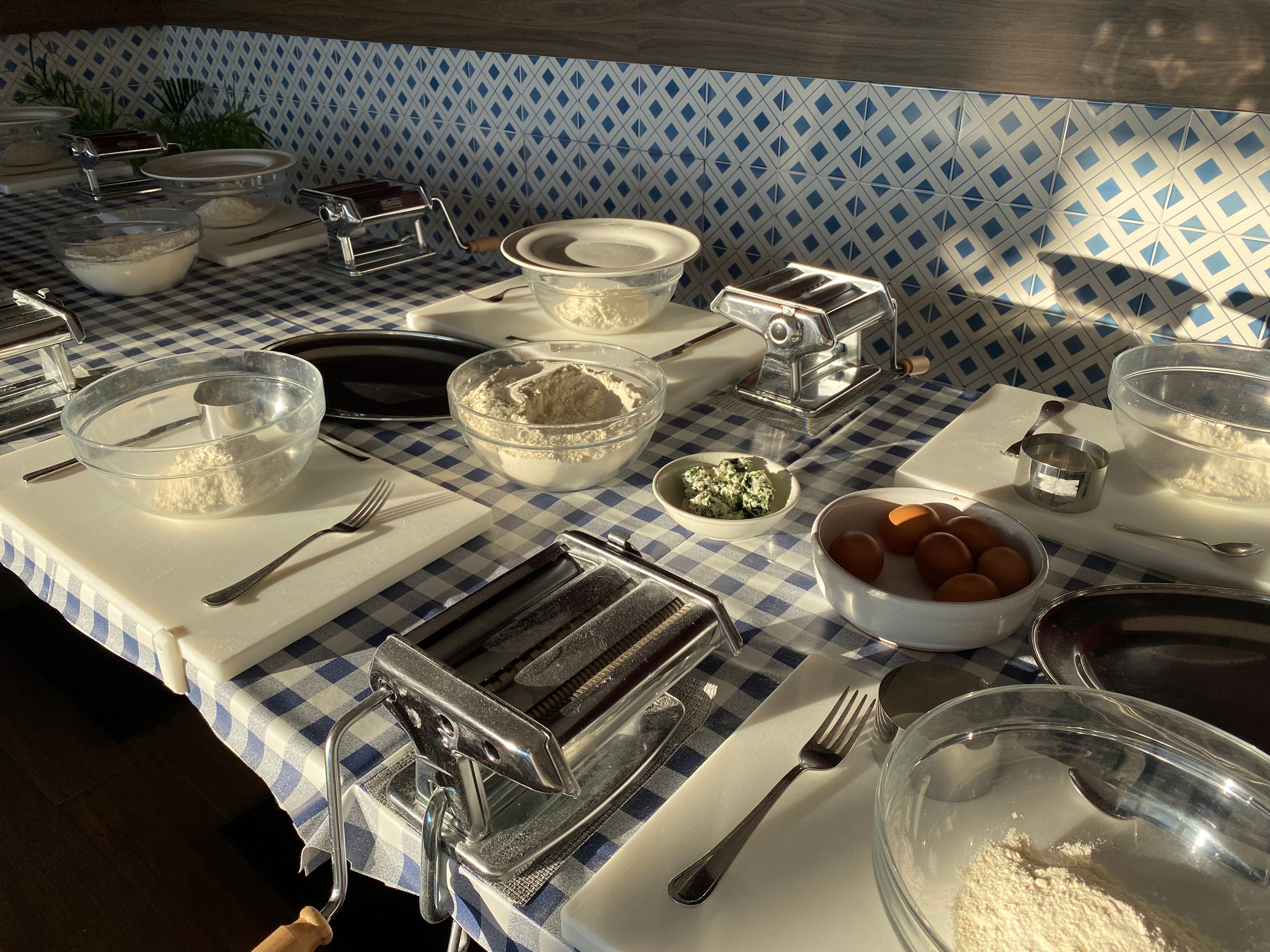 Authentischer Kochkurs für Pasta und Tiramisu aus Sorrent mit Weinbegleitung