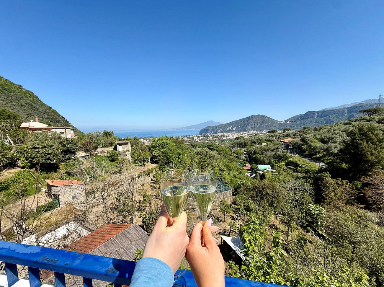 Sorrento Pizza Making Experience with Vesuvius Views