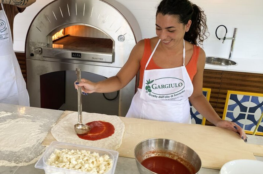 Sorrento Pizza Making Experience with Vesuvius Views