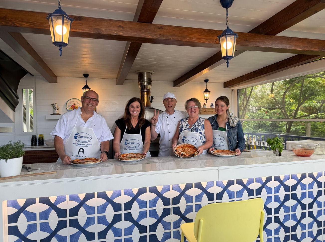 Sorrento Pizza Making Experience with Vesuvius Views