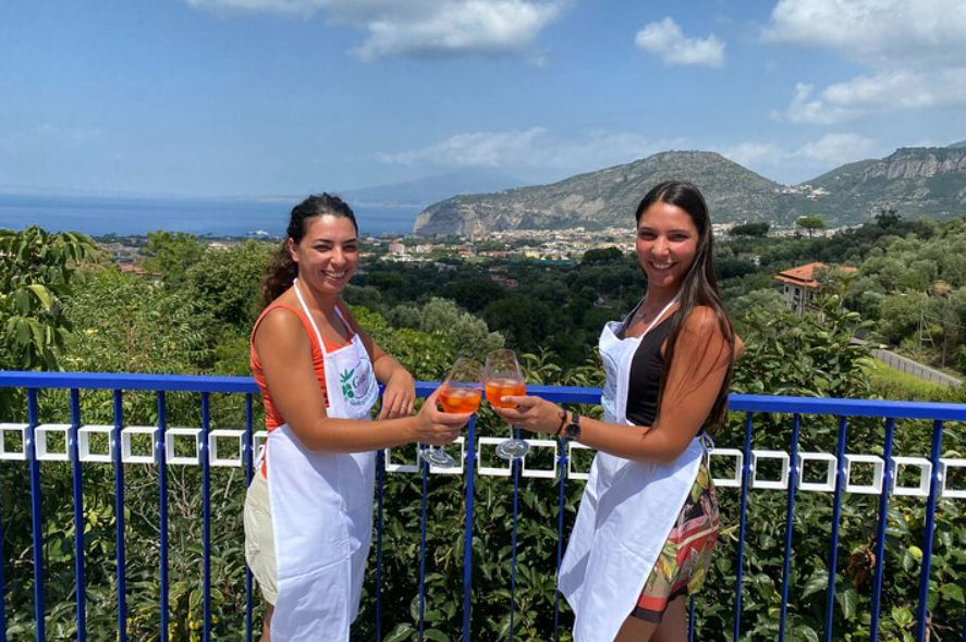 Sorrento Pizza Making Experience with Vesuvius Views