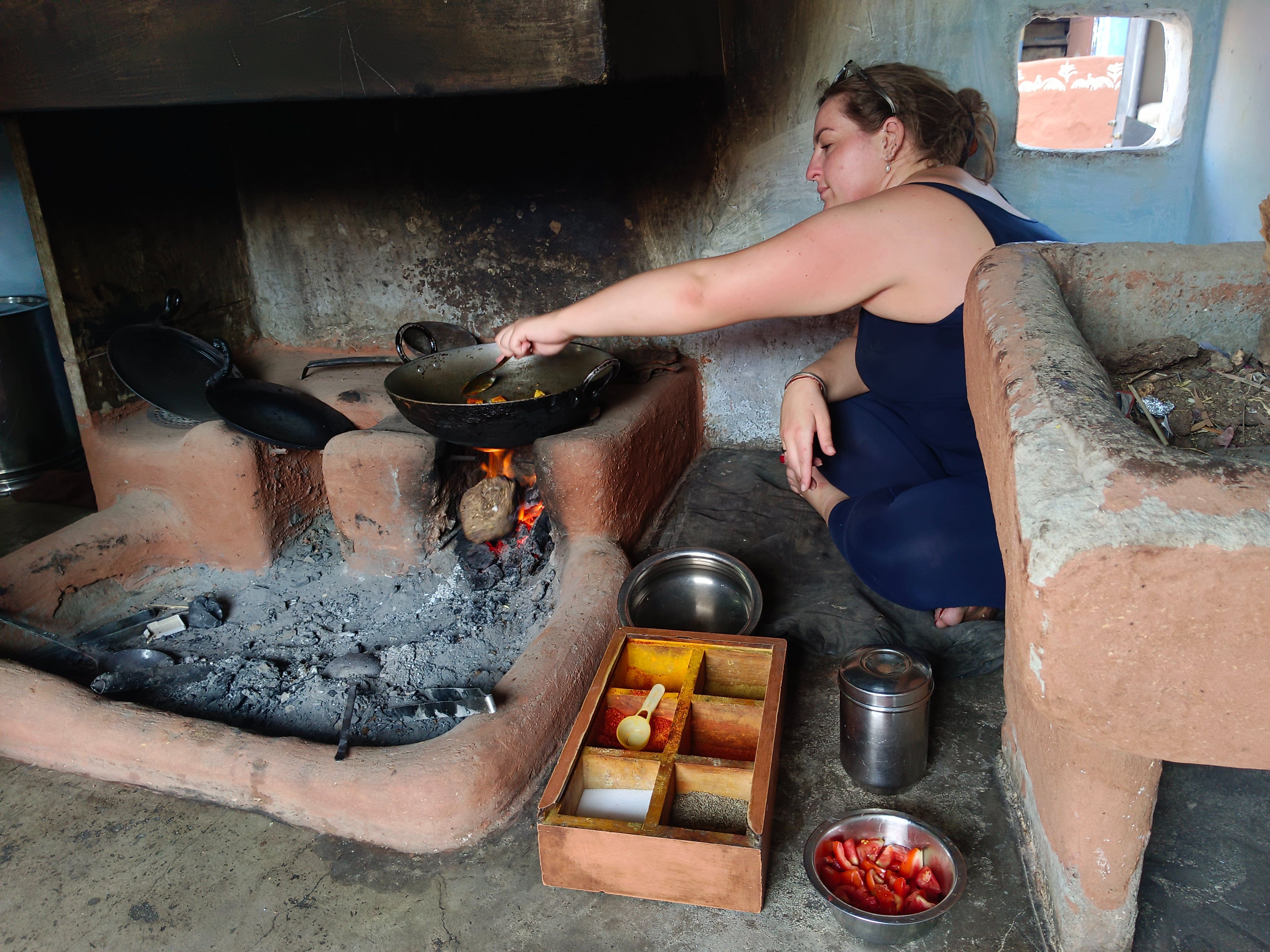 Authentic Indian Cooking Experience with Market Visit