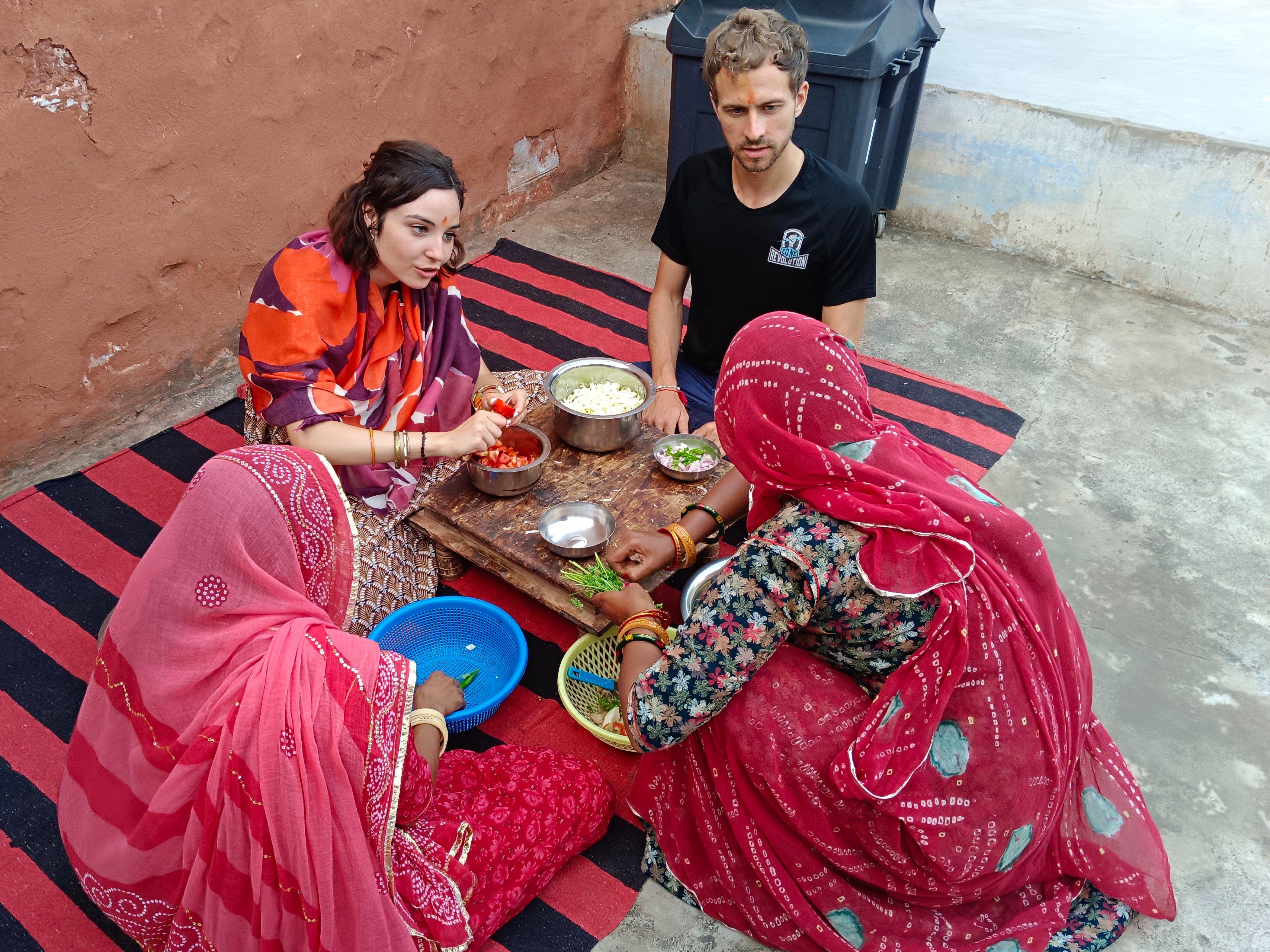 Authentic Indian Cooking Experience with Market Visit
