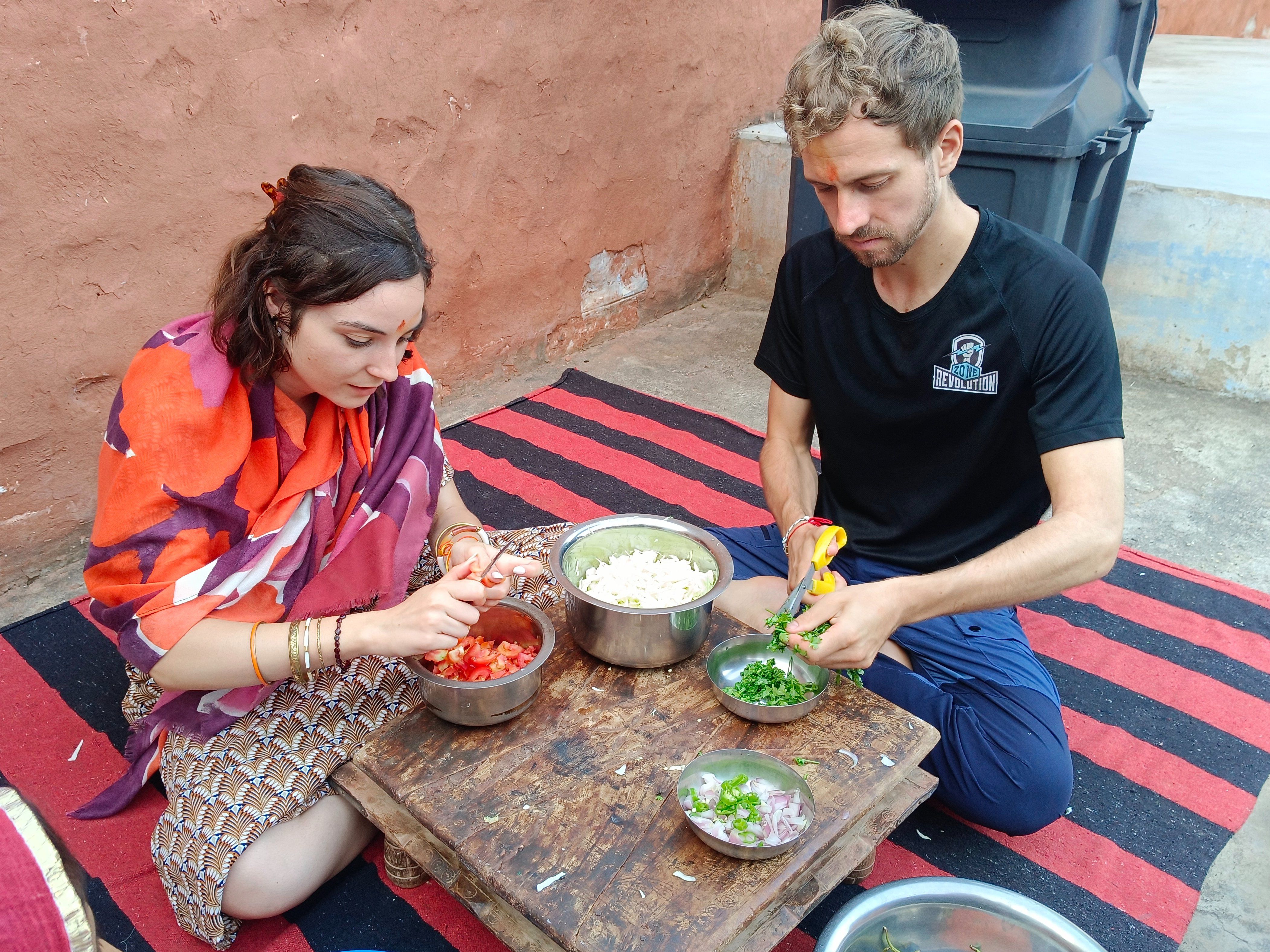 Authentic Indian Cooking Experience with Market Visit