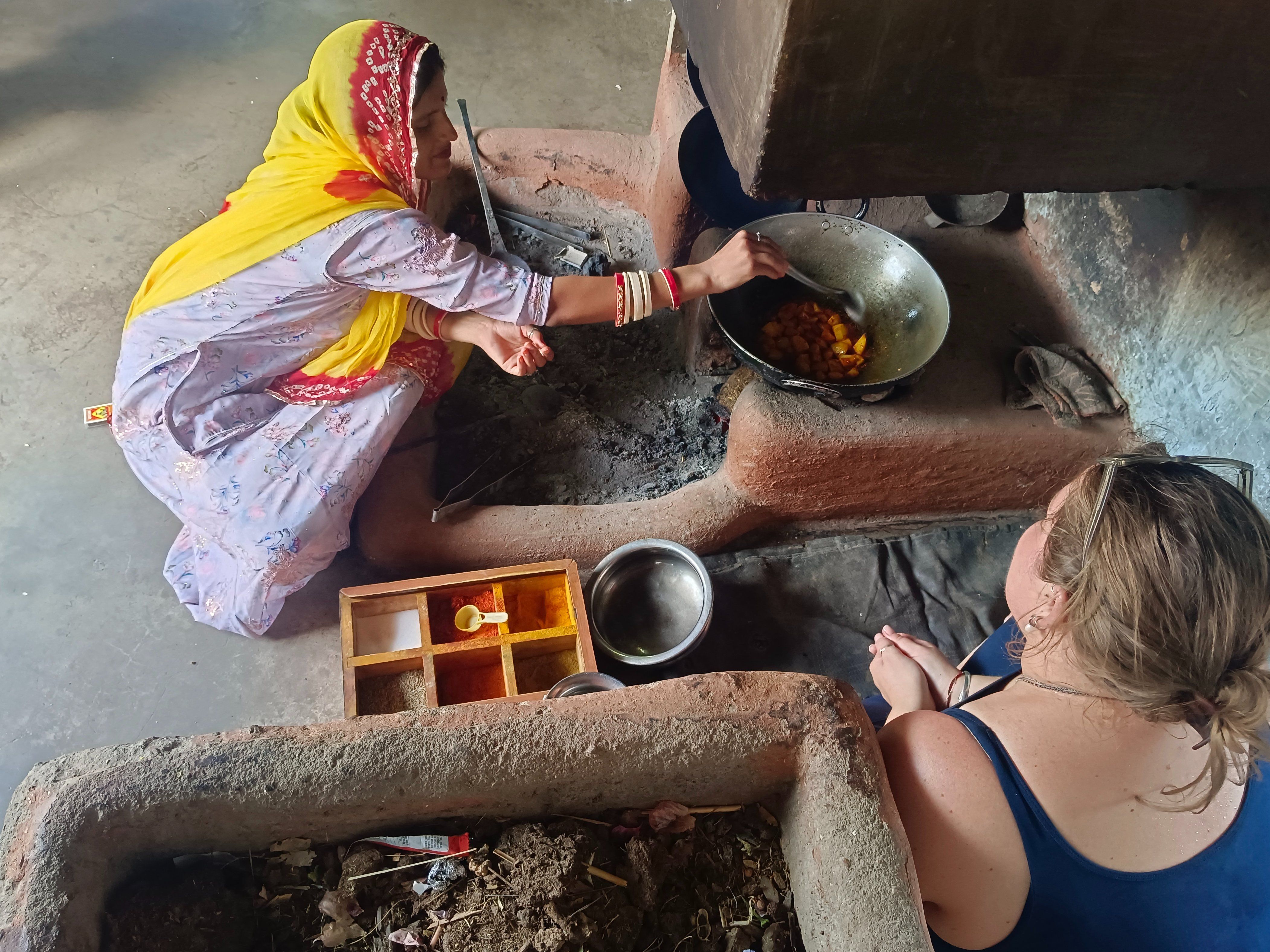 Authentic Indian Cooking Experience with Market Visit