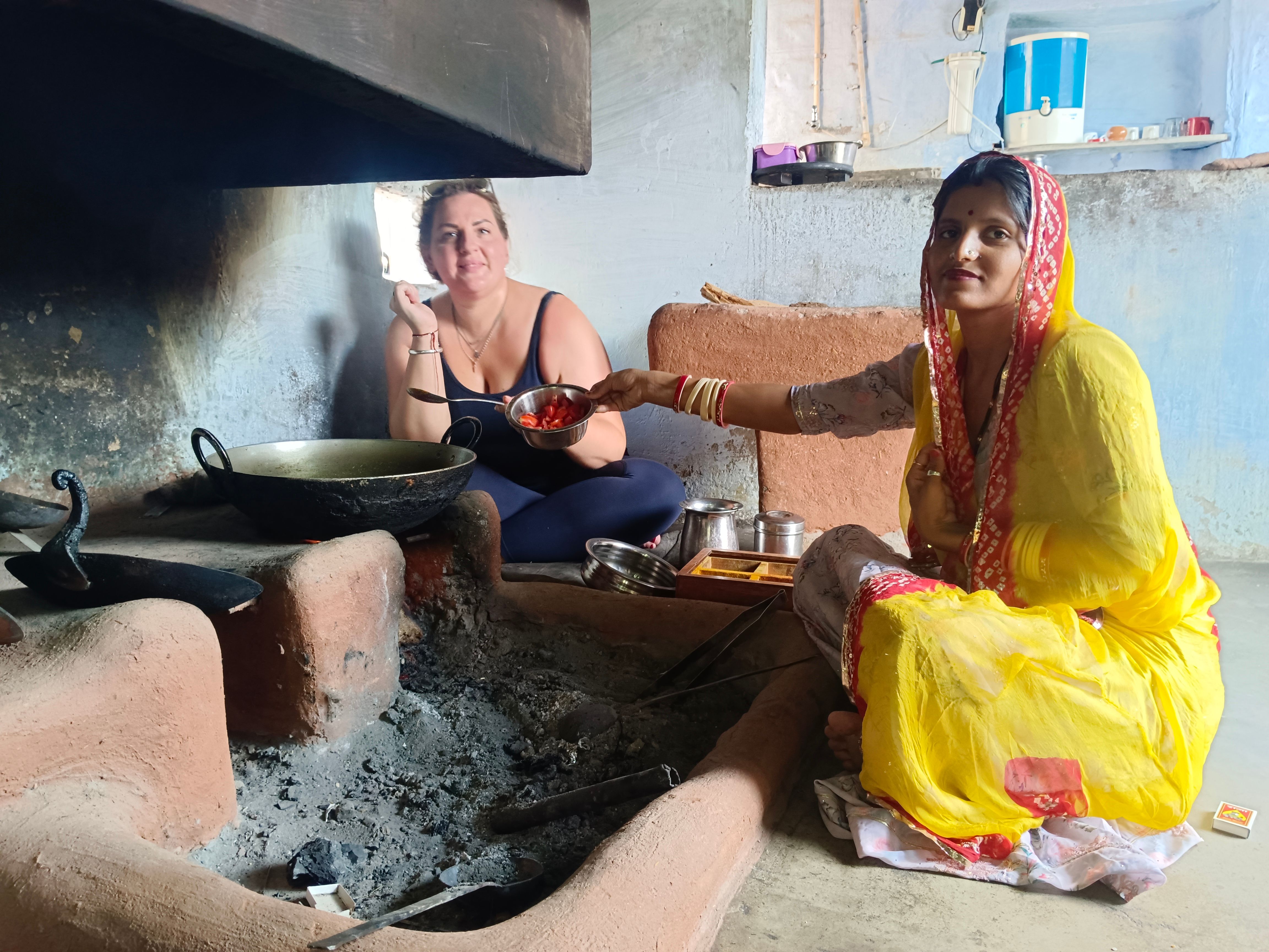 Authentic Indian Cooking Experience with Market Visit