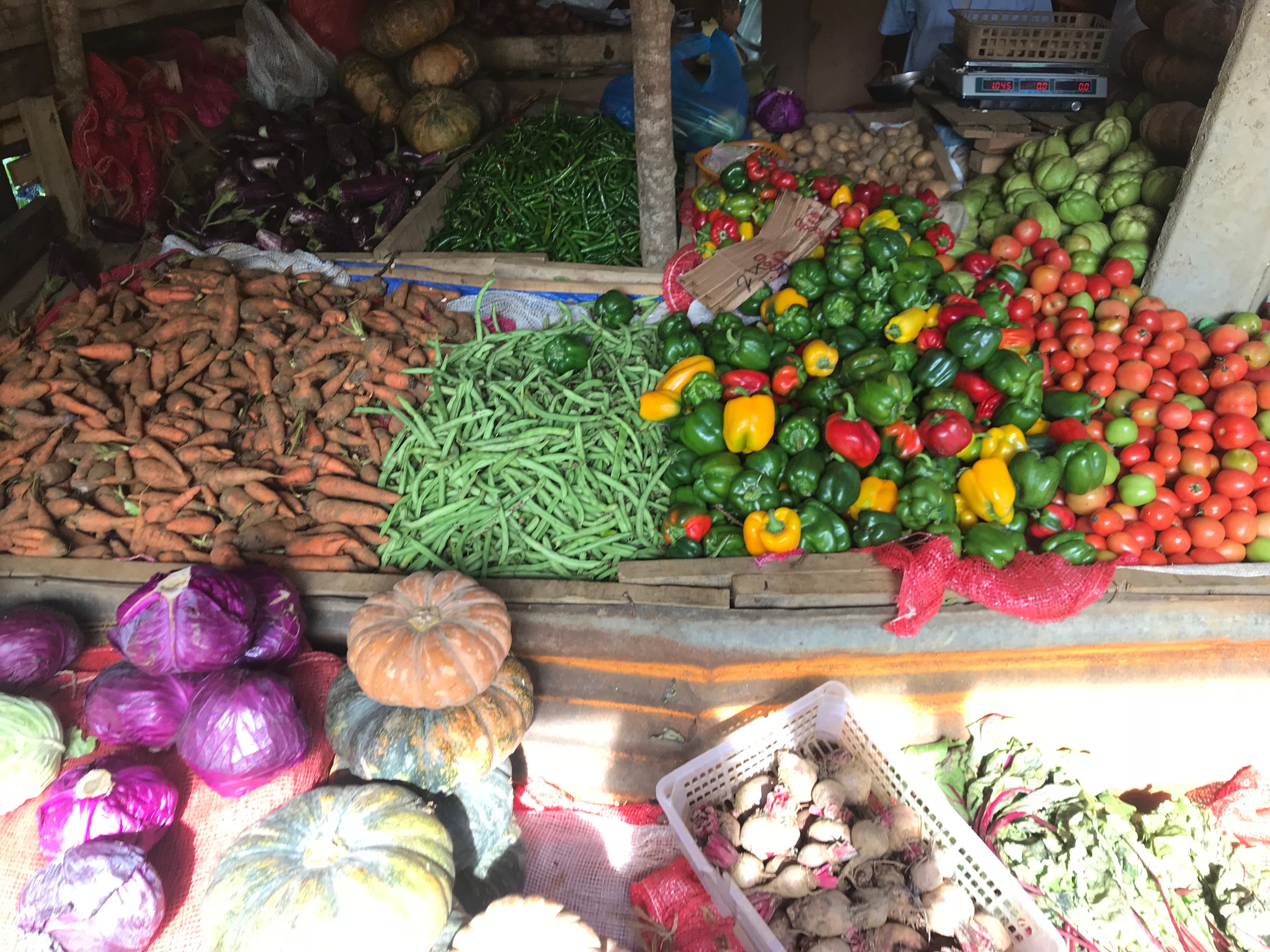 "Choose Your Own Dishes" Sri Lankan Lunch/Dinner with Market Tour