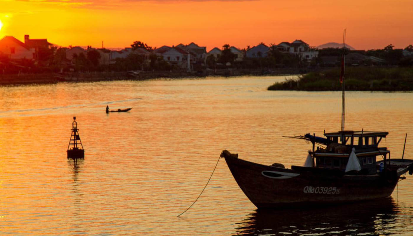 Sunset Boat Tour and Cooking Class with Local in Hoi An