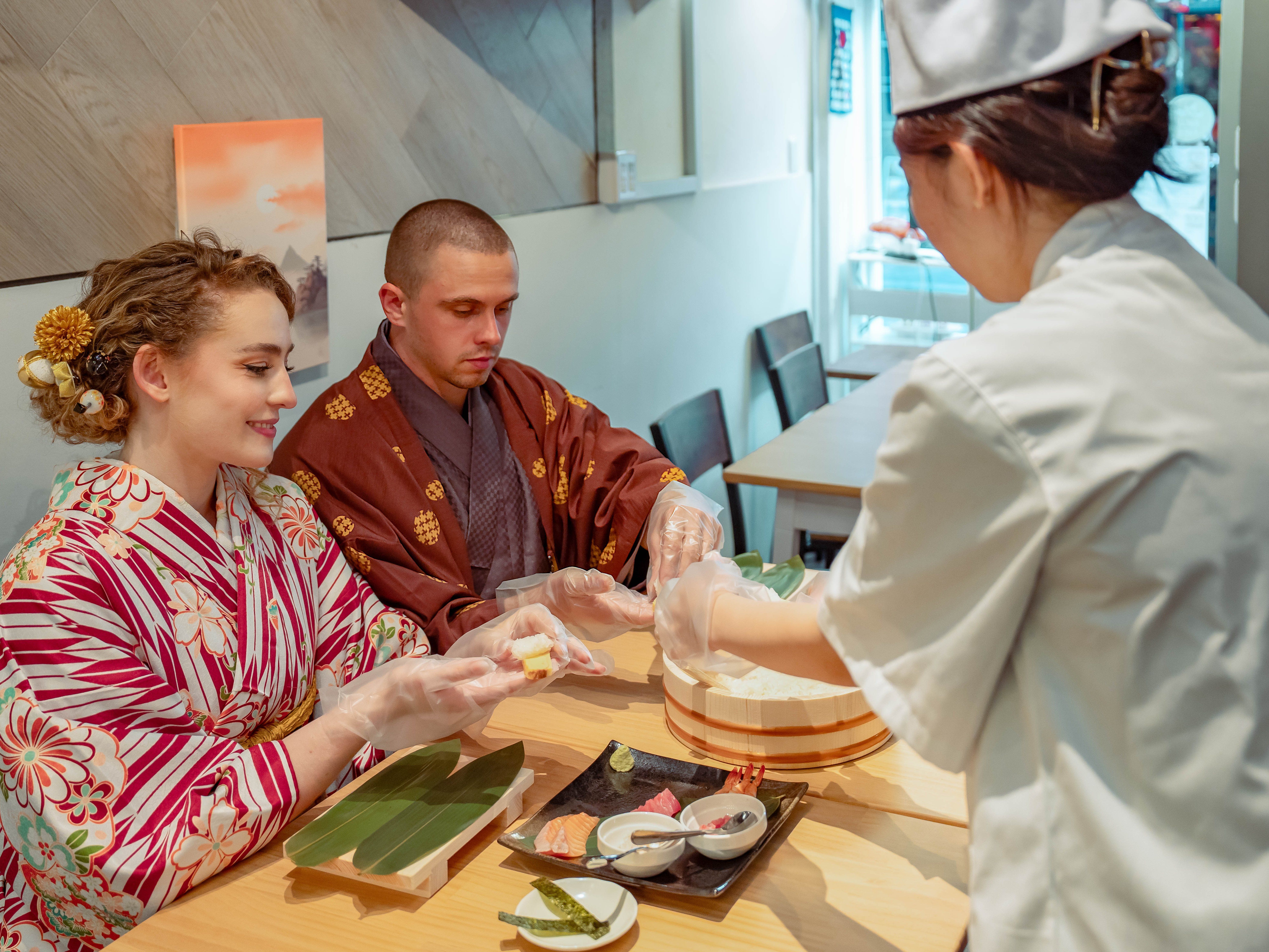 Sushi Making Workshop in Namba