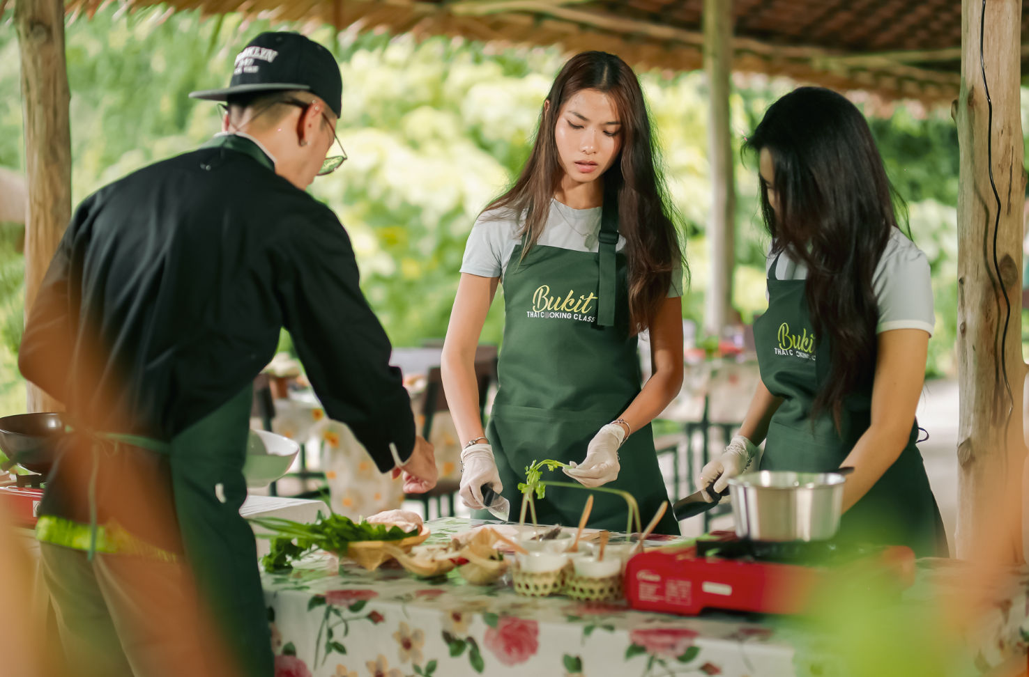 Sustainable Thai Cooking Class & Gentle Giant Feeding Experience
