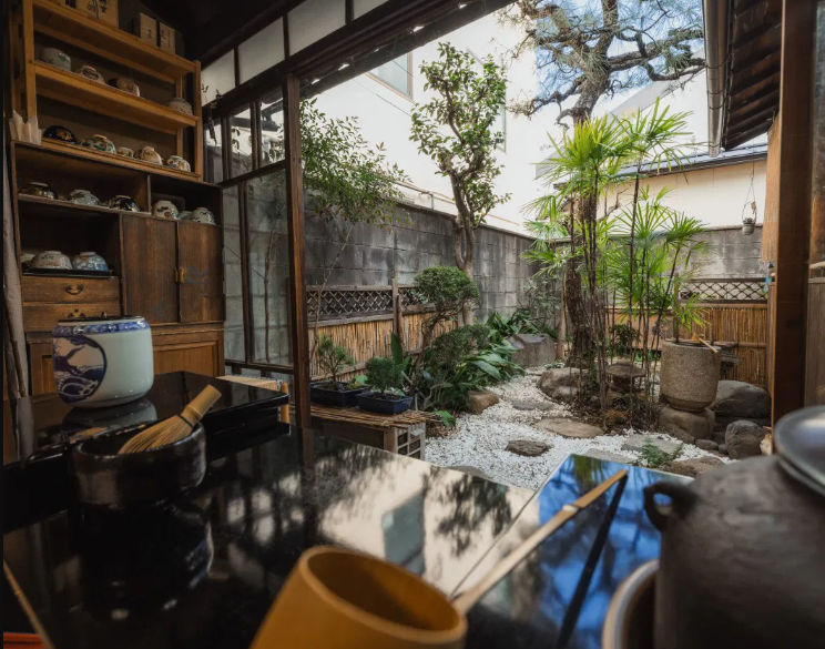 Table-Style Tea Ceremony at a 100-Year-Old Machiya in Kyoto