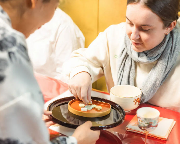 Table-Style Tea Ceremony at a 100-Year-Old Machiya in Kyoto