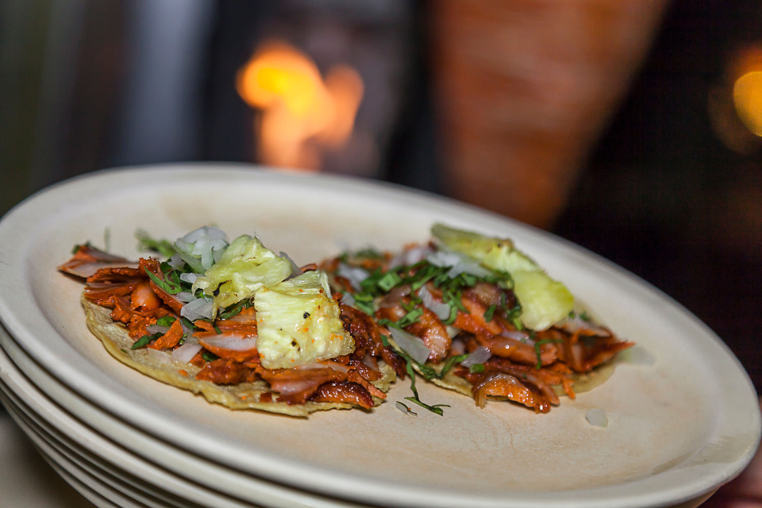 Ausgehen in Mexiko-Stadt: Eine tägliche Tour durch Tacos, Bier und Mezcal mit einem kulinarischen Experten