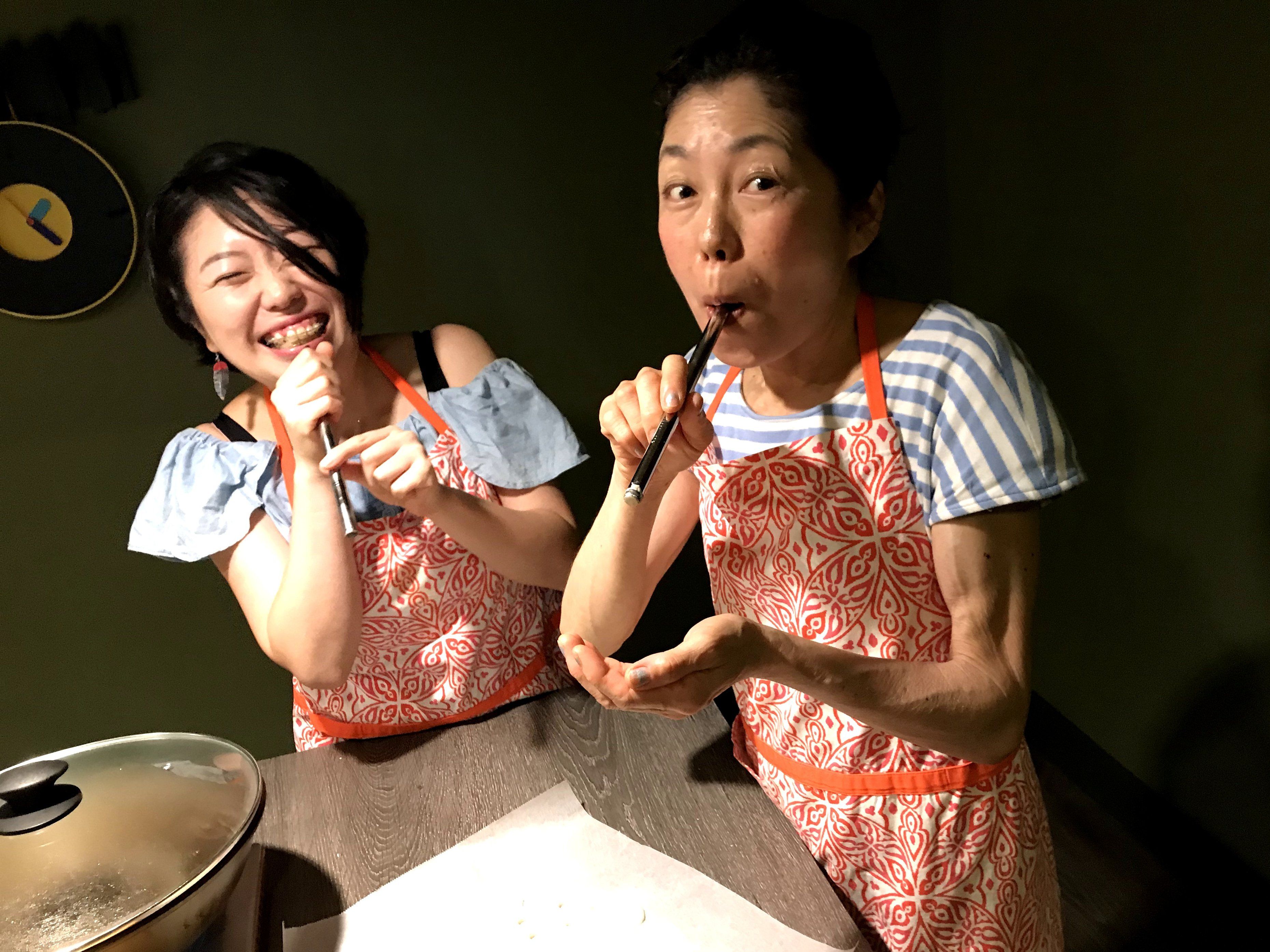Taipei Food Tour and Colourful Bubble Tea Making