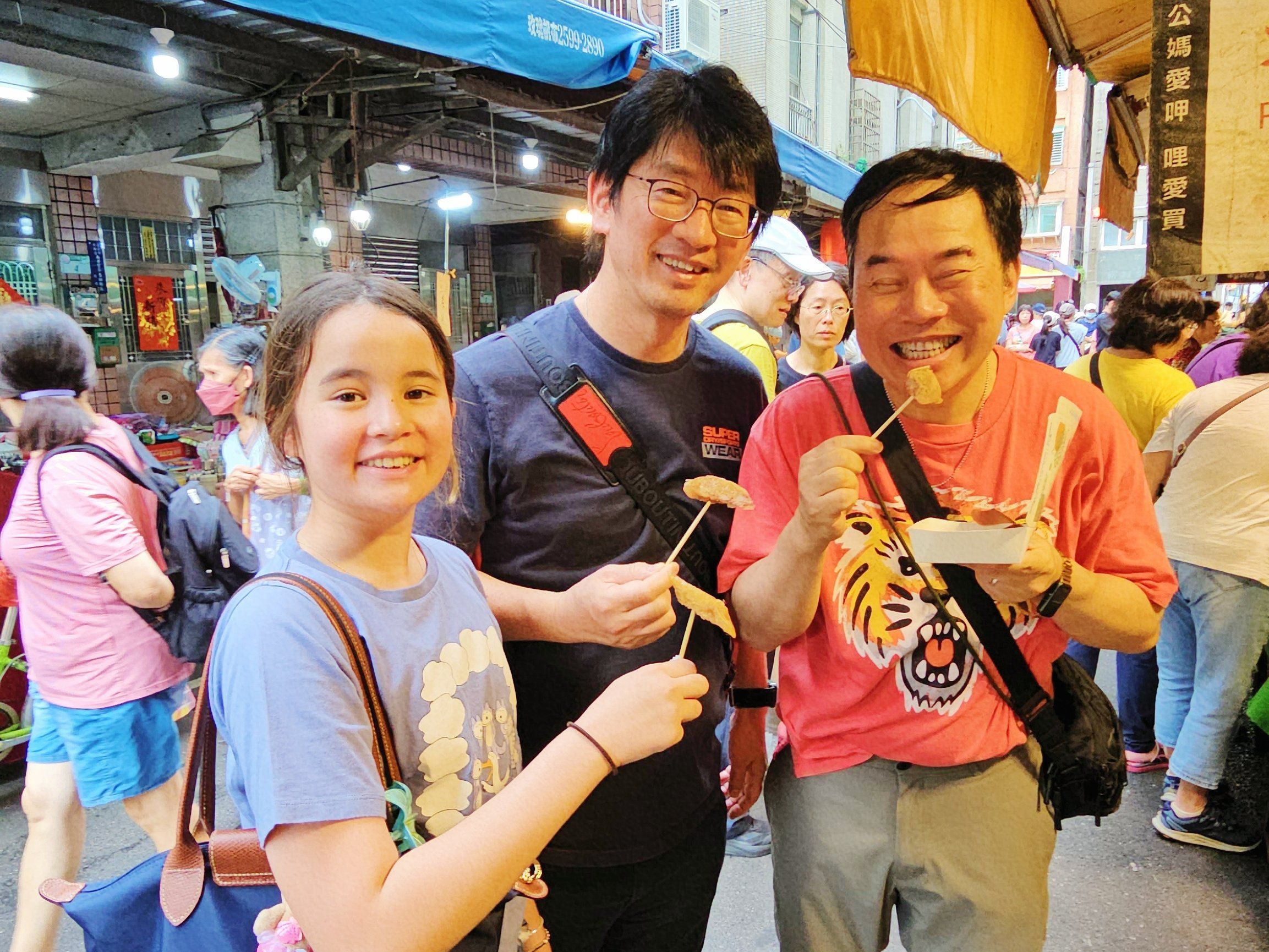 Taipei Market Secrets & The Bountiful Stir-Fried Rice Experience