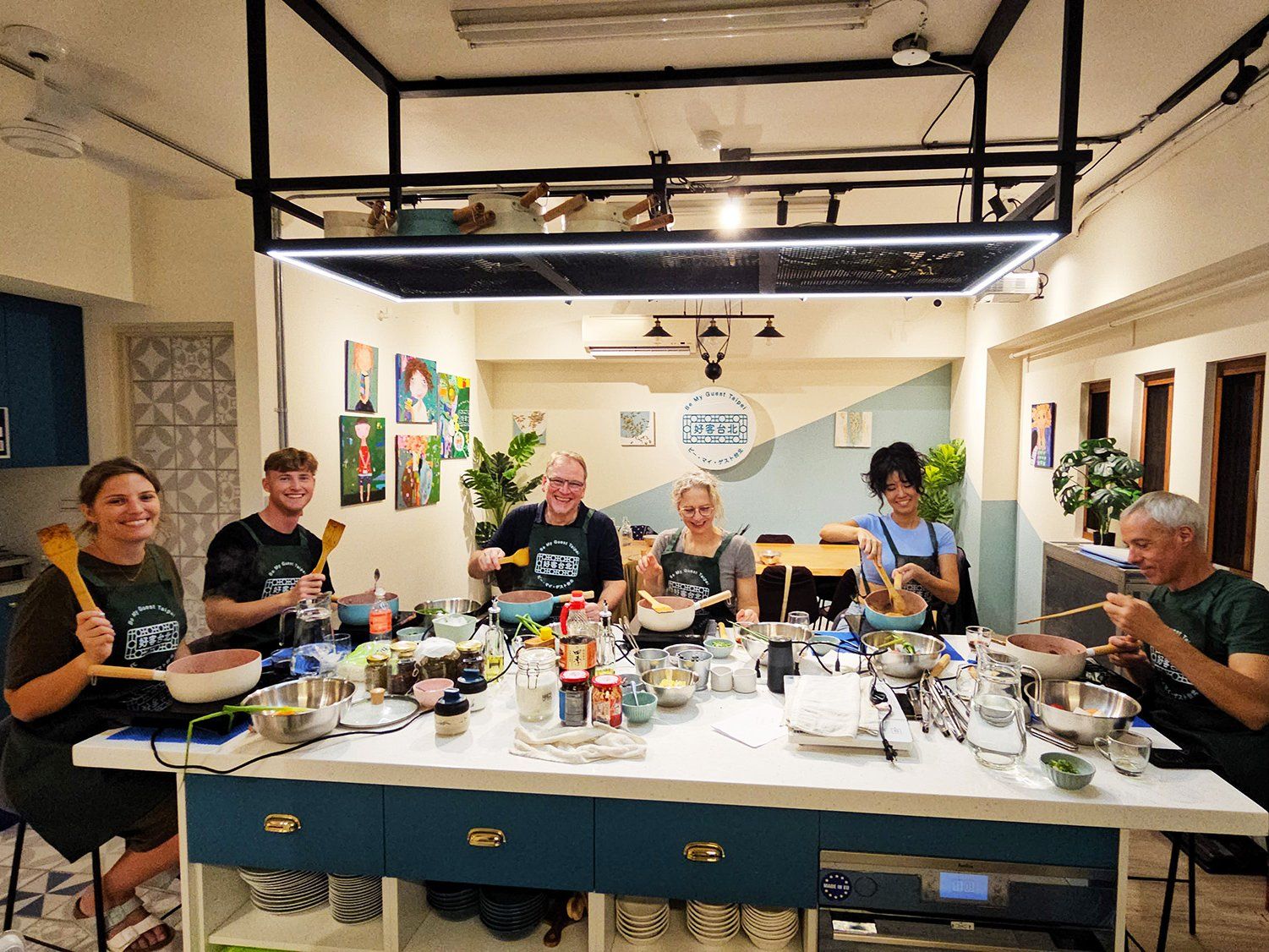 Taipei Market Secrets & The Bountiful Stir-Fried Rice Experience