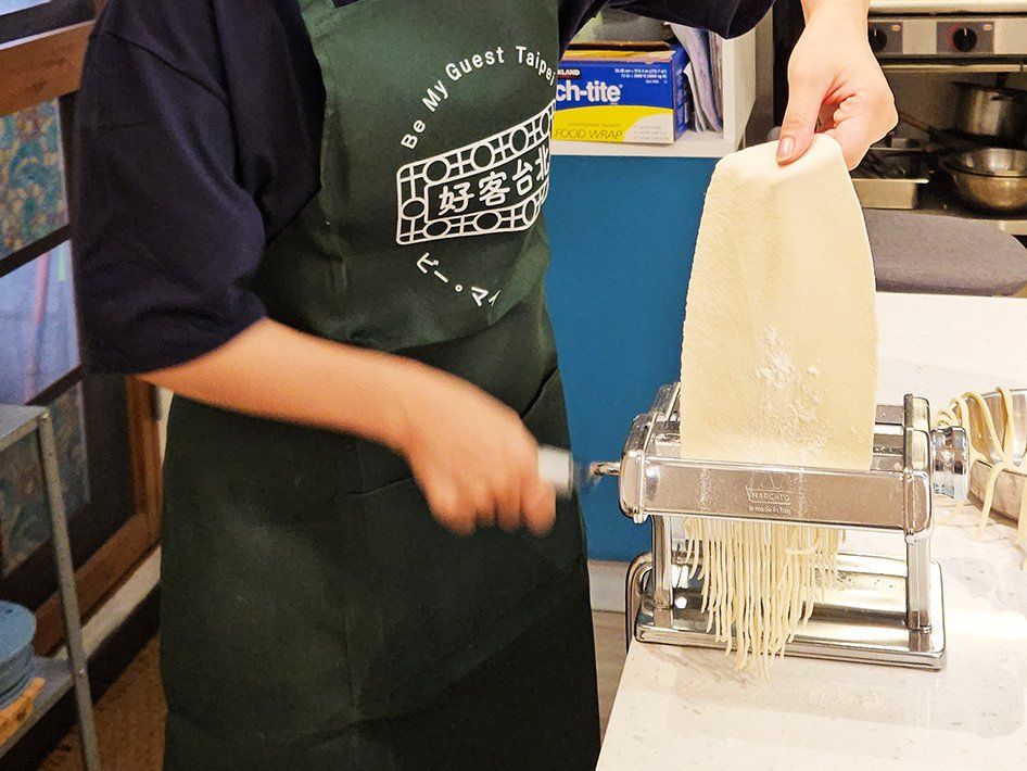 Taipei Market Secrets & The Ultimate Beef Noodle Soup Experience