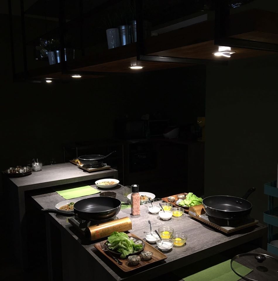 In-depth Cultural Exchange with Taiwanese Home Cooking Class and Market Tour