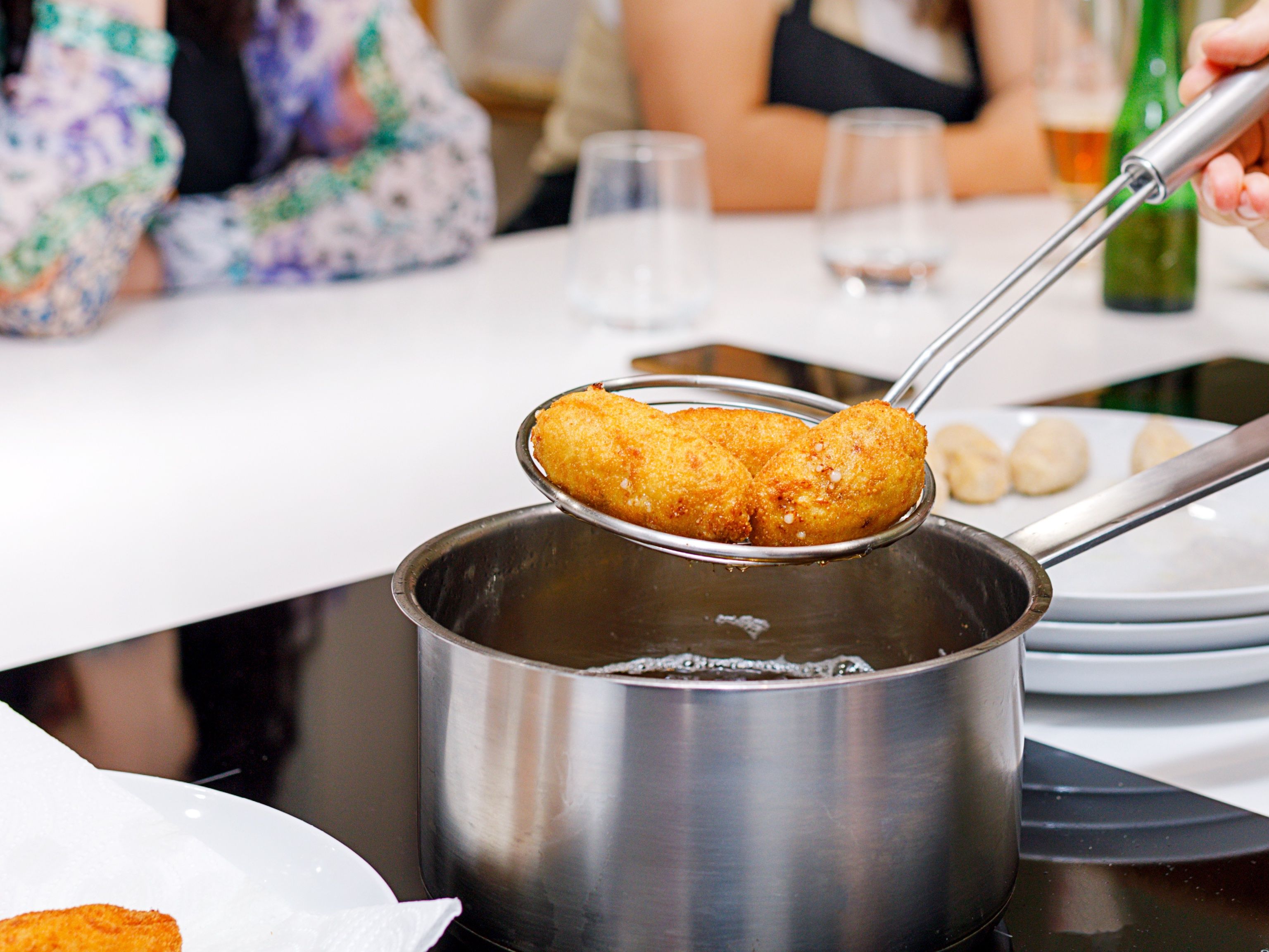 Tapas and Paella Culinary Class in a Special Gastronomic Place
