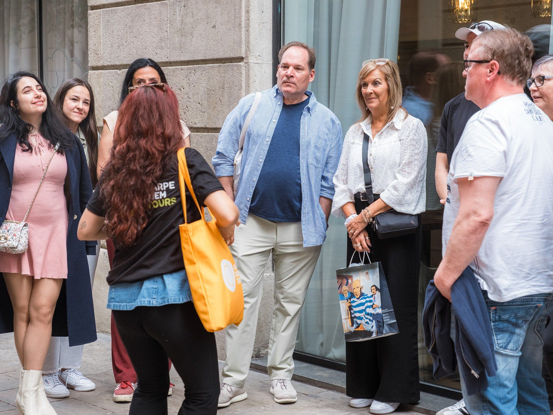 Tapas-Kulinarischer Stadtrundgang mit Getränken in Barcelona
