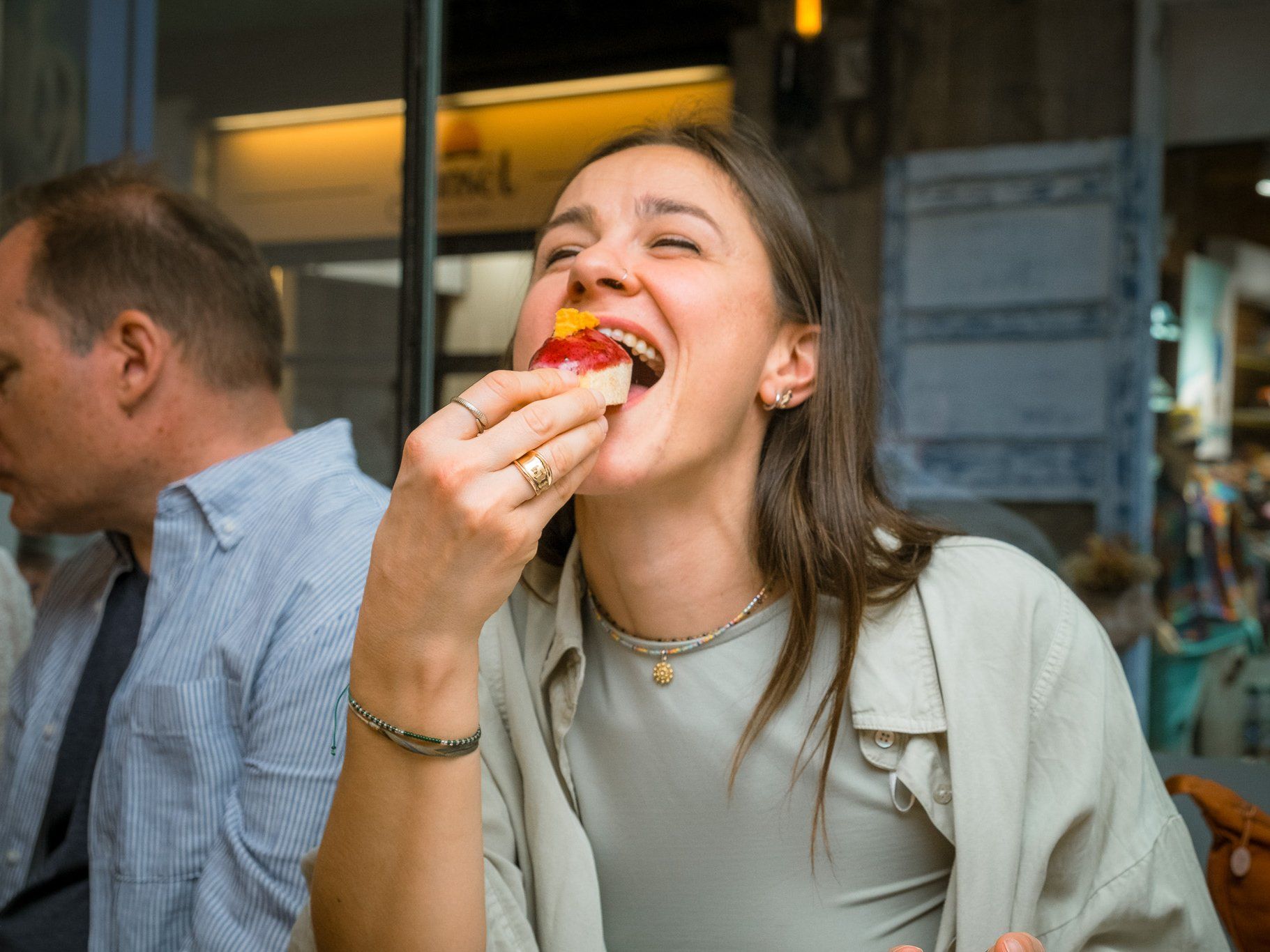 Tapas-Kulinarischer Stadtrundgang mit Getränken in Barcelona