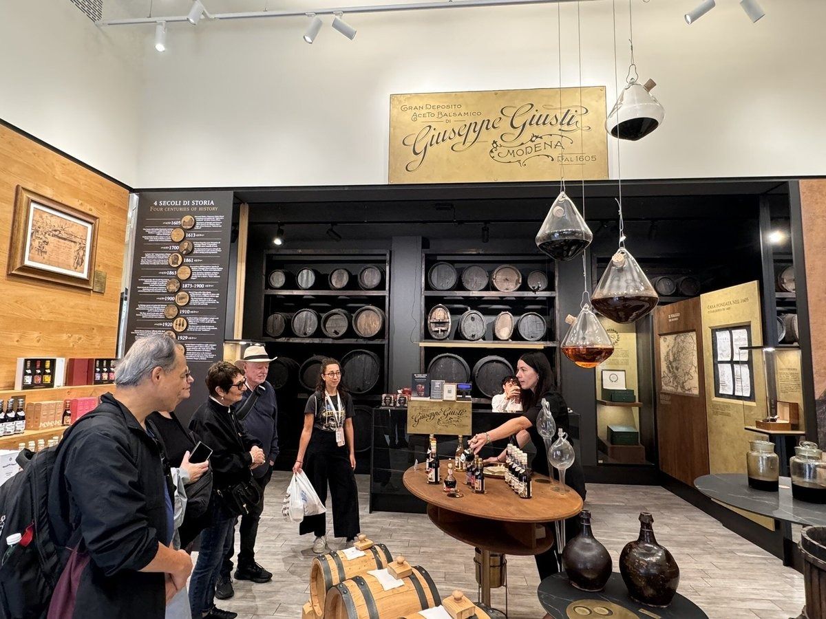 A Taste of Bologna: Guided Food Walking Tour
