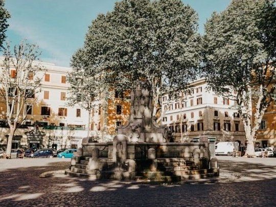 A Taste of Testaccio in Rome: Walking Tour with Market Tastings