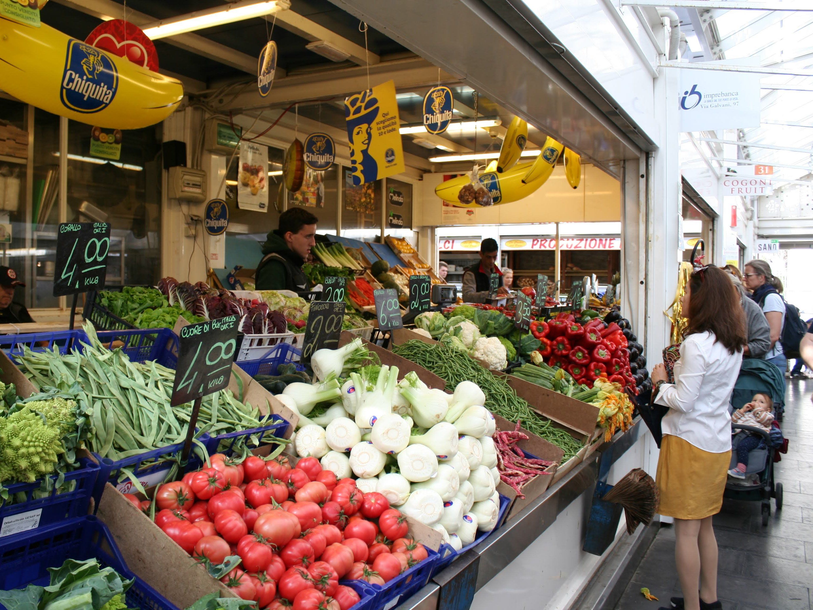 A Taste of Testaccio in Rome: Walking Tour with Market Tastings