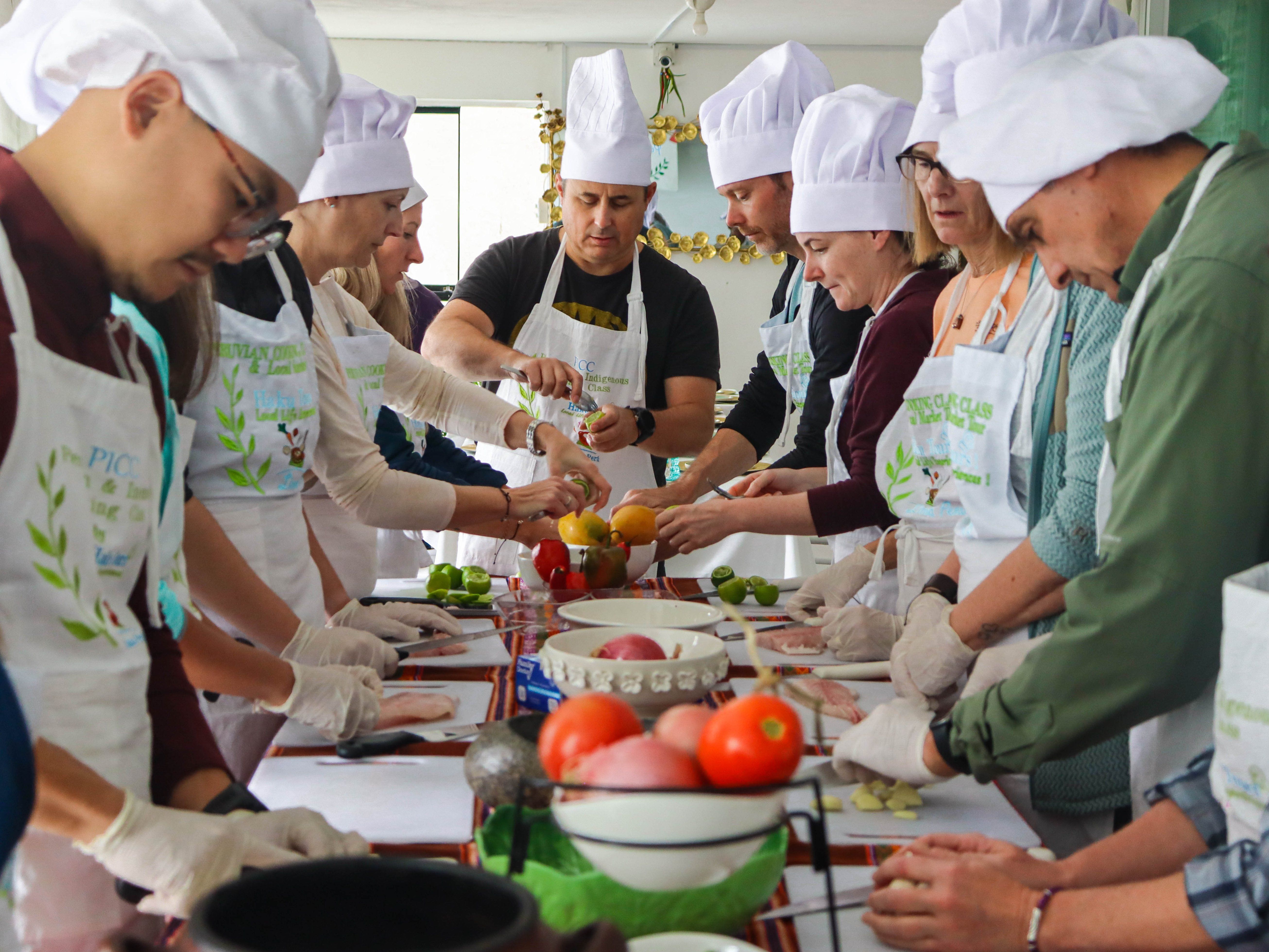 Expérience de dégustation à Lima : visite du marché, cours de cuisine et découverte des incontournables de la ville
