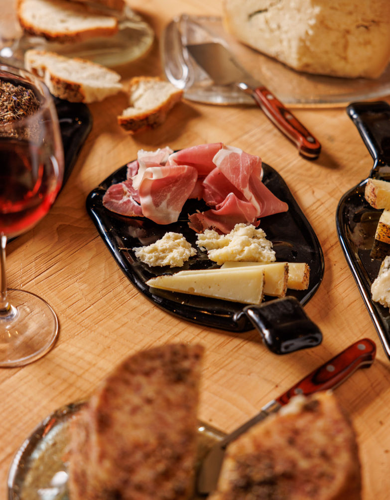 Testaccio Evening Food Tour & Tasting Experience with a Master Taster
