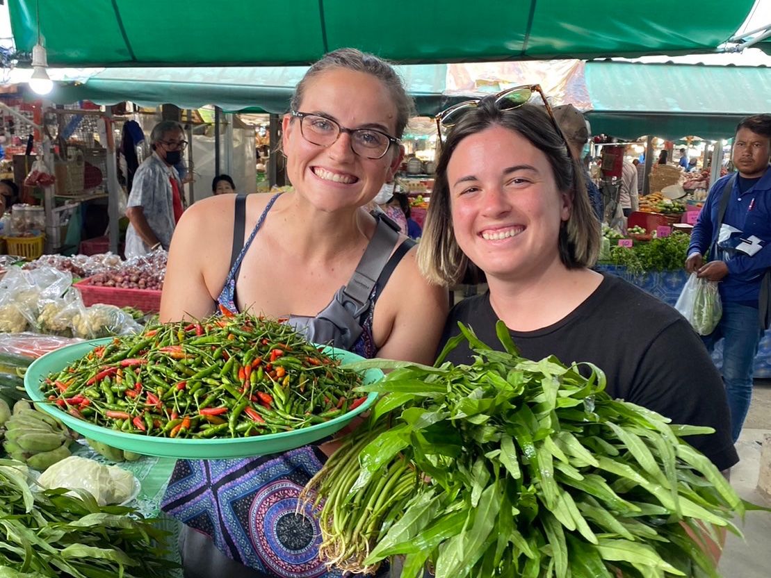 Thai Cooking Class in Organic Farm with Local Market Tour