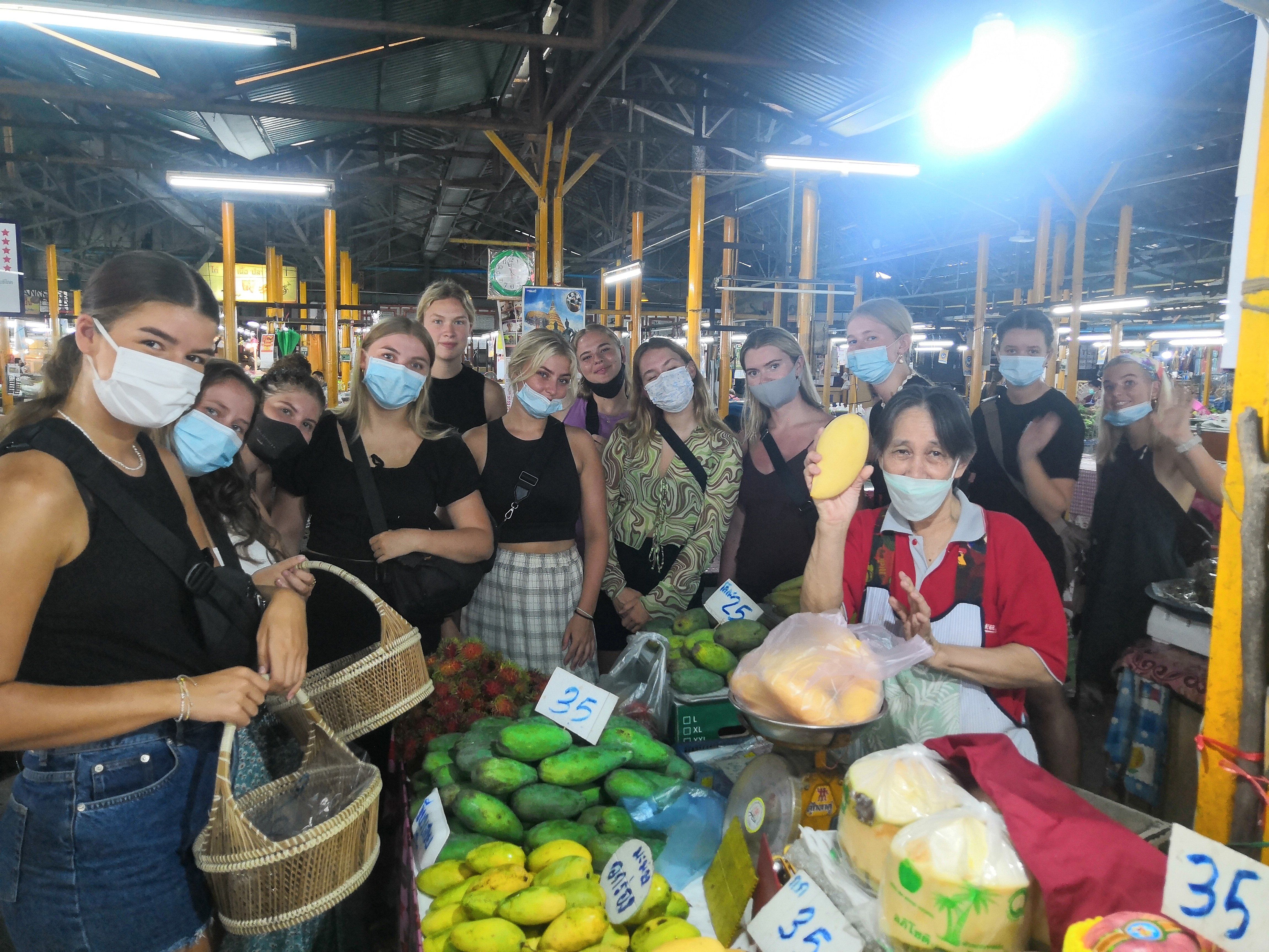 Discover the Secrets of Thai Cooking and have fun with a Market Tour