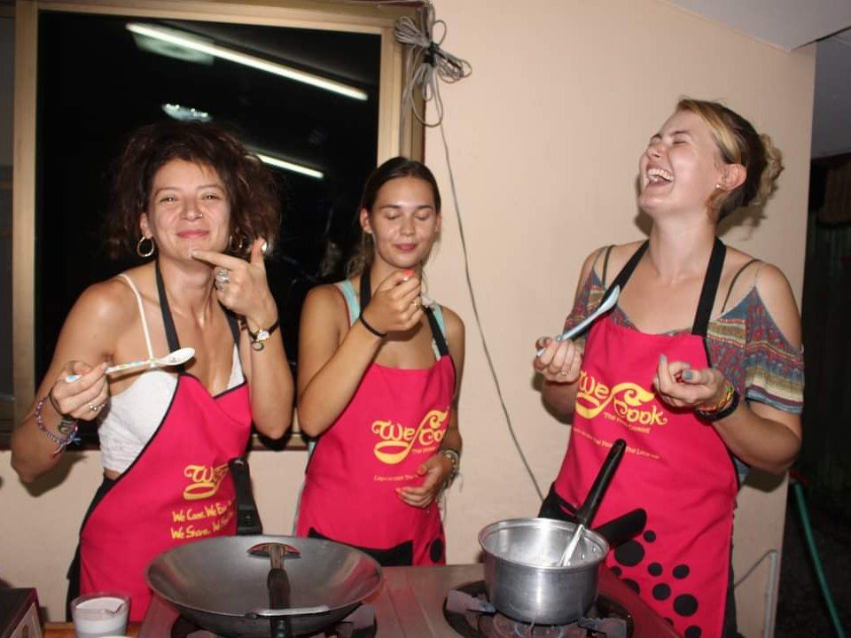 Discover the Secrets of Thai Cooking and have fun with a Market Tour