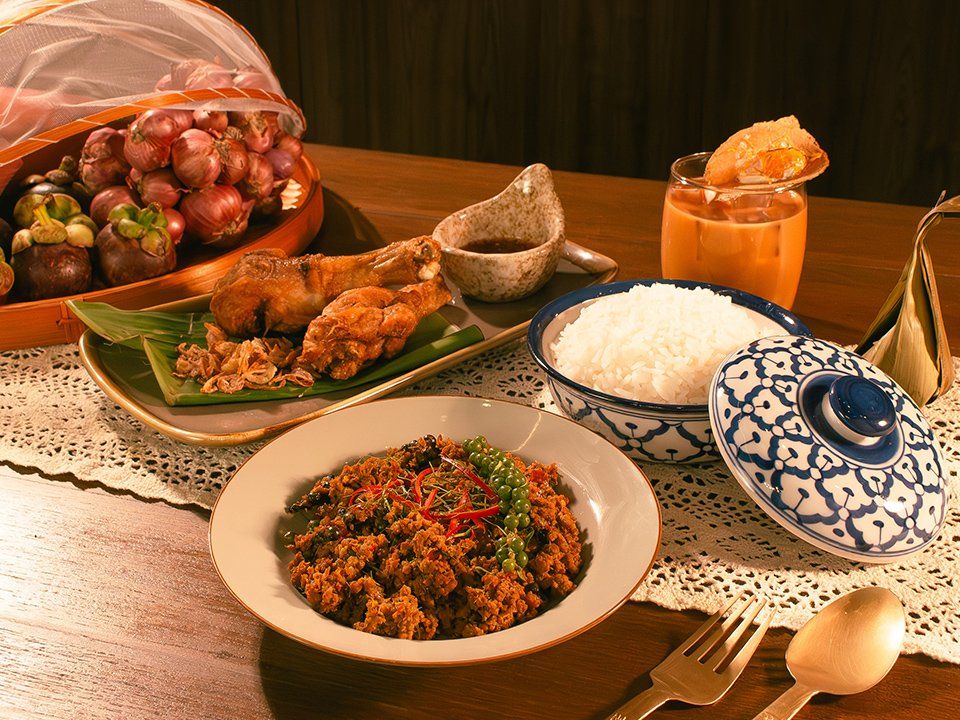 Thai Food 101 Adventure – Market, Tuk-Tuk & Cooking Experience